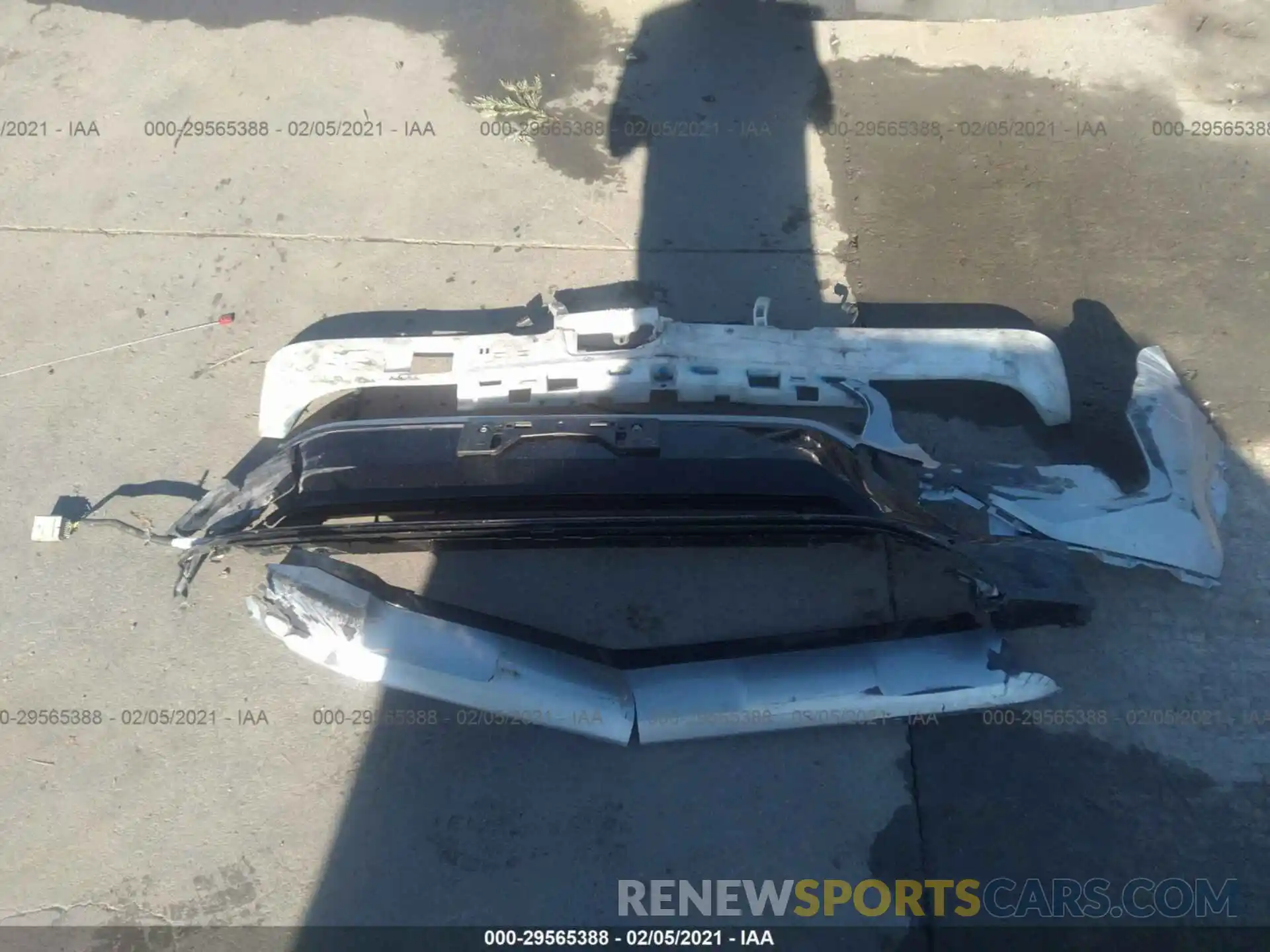 12 Photograph of a damaged car JTMEWRFV0KJ024601 TOYOTA RAV4 2019