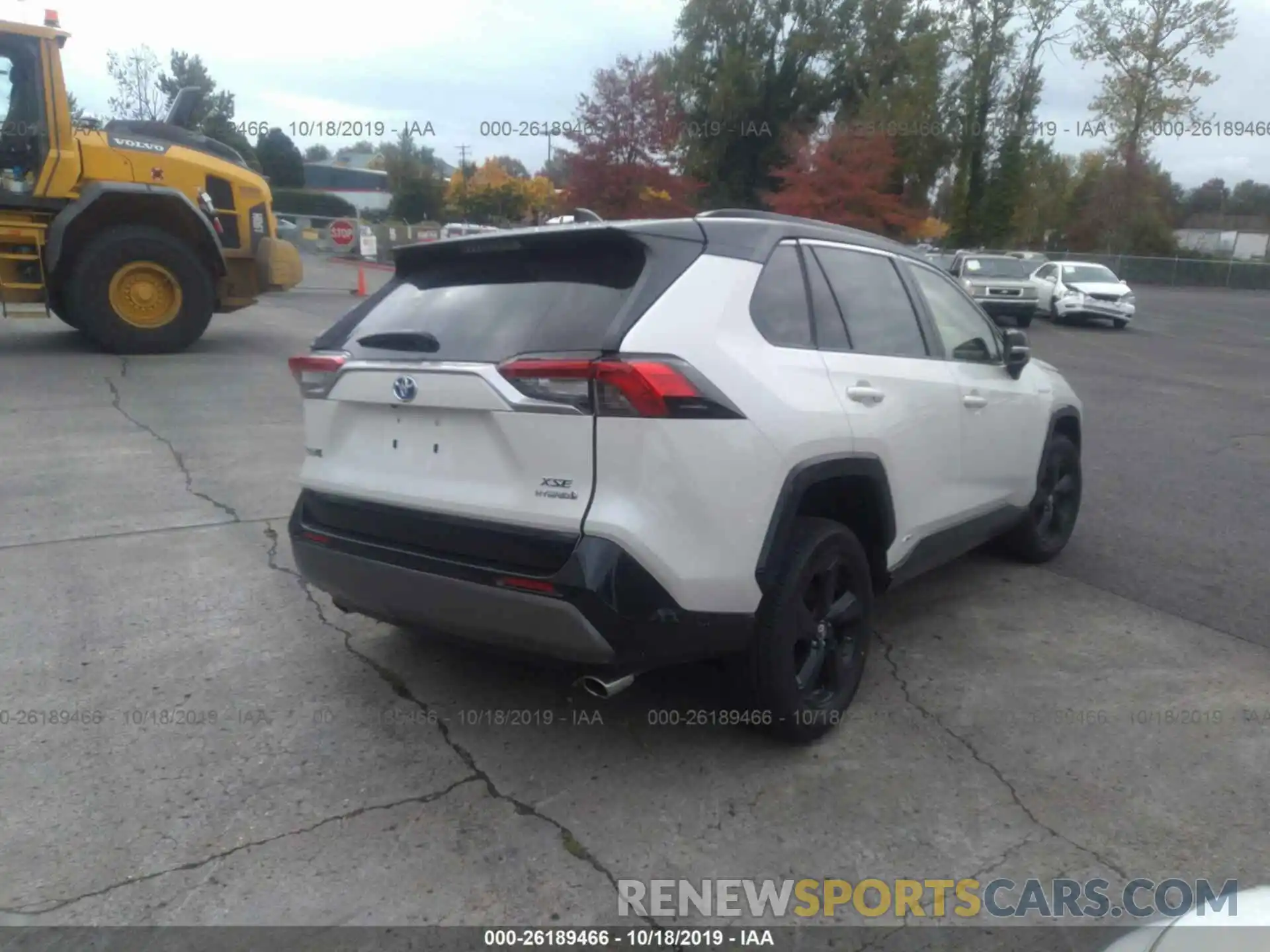 4 Photograph of a damaged car JTMEWRFV1KD505777 TOYOTA RAV4 2019