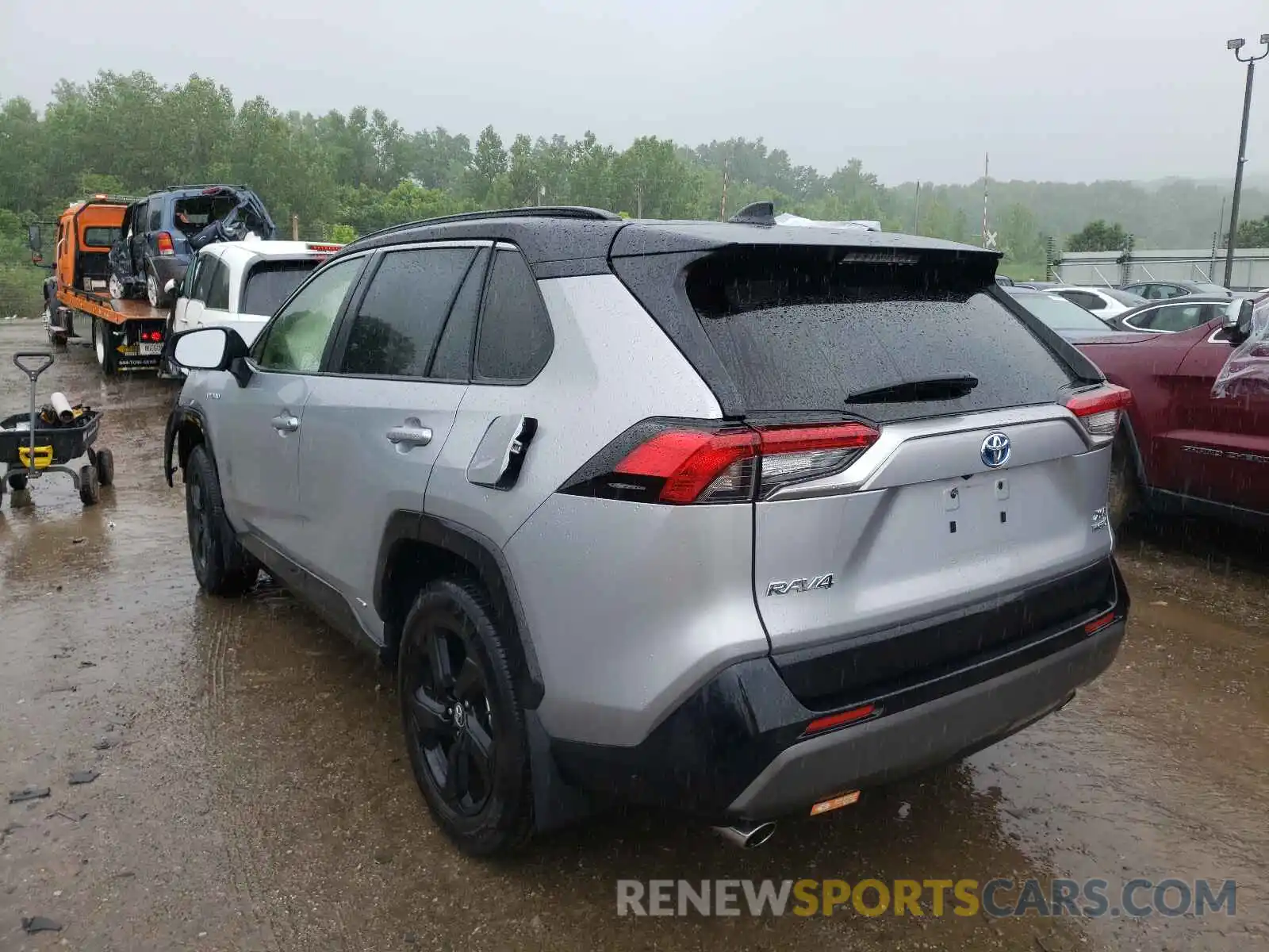 3 Фотография поврежденного автомобиля JTMEWRFV1KD518237 TOYOTA RAV4 2019