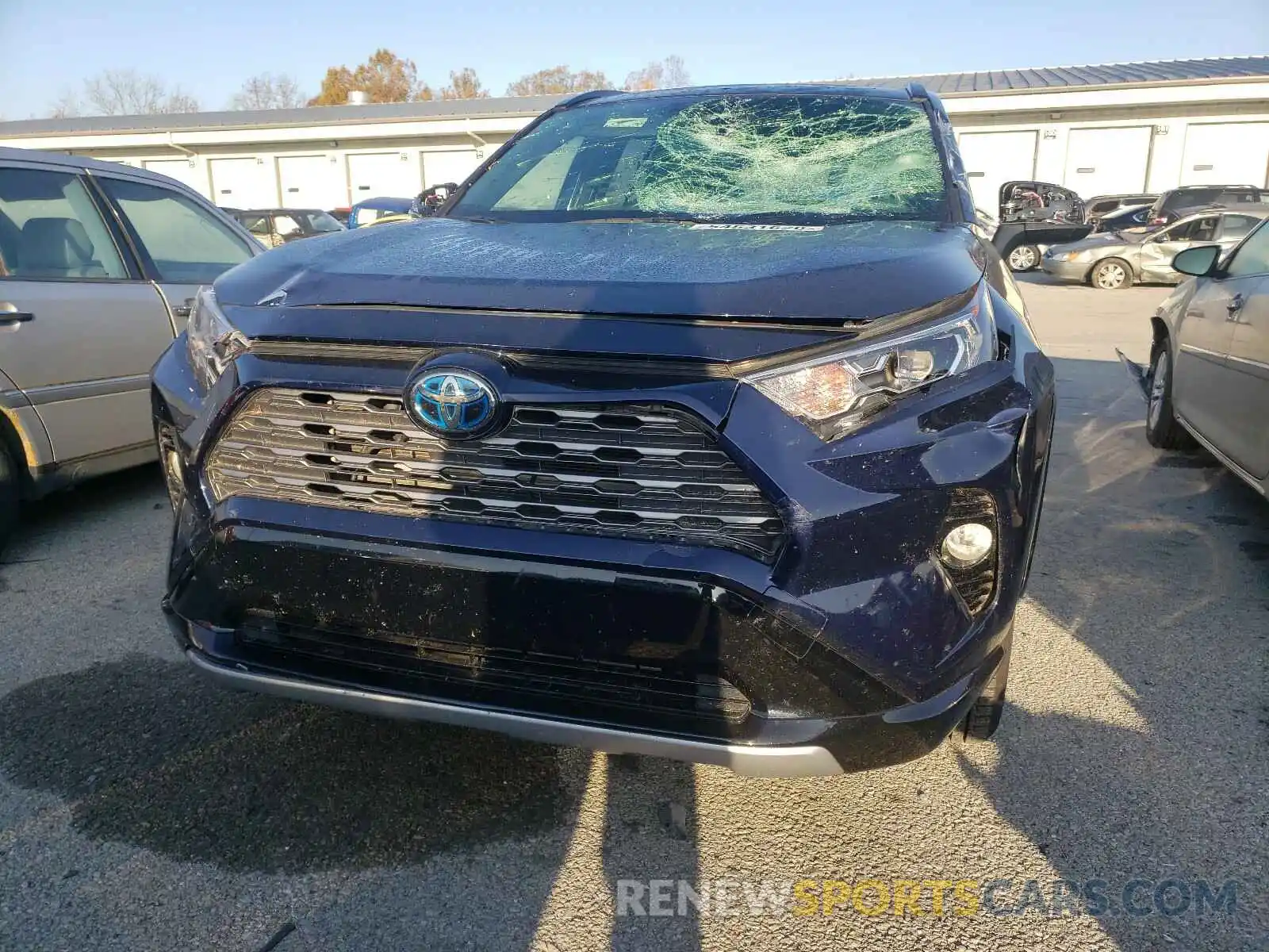 9 Photograph of a damaged car JTMEWRFV1KJ004180 TOYOTA RAV4 2019