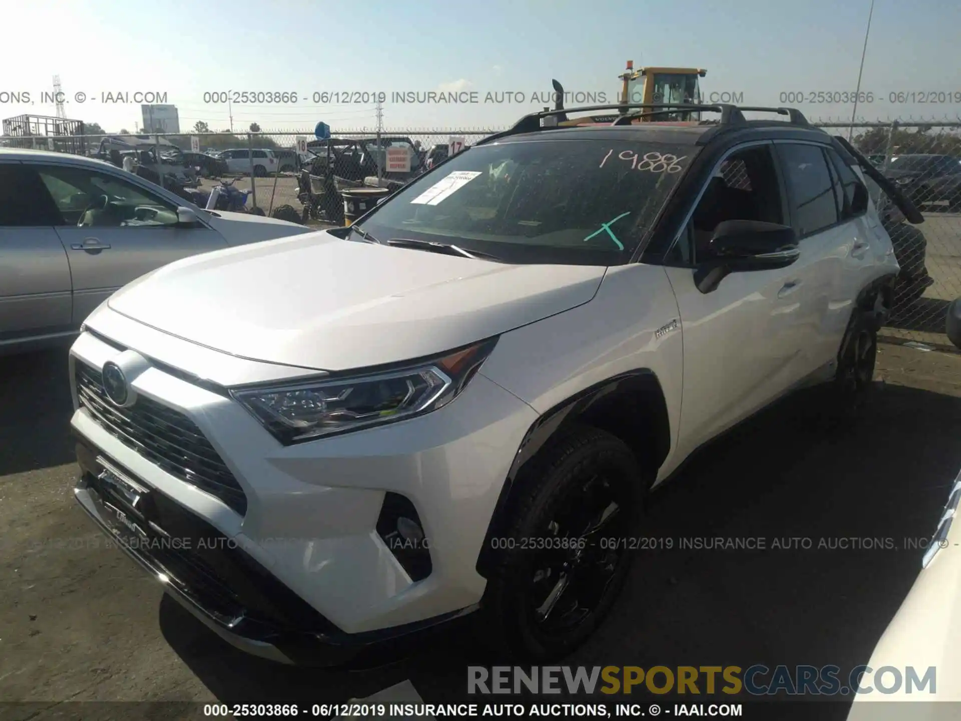 2 Photograph of a damaged car JTMEWRFV1KJ005426 TOYOTA RAV4 2019