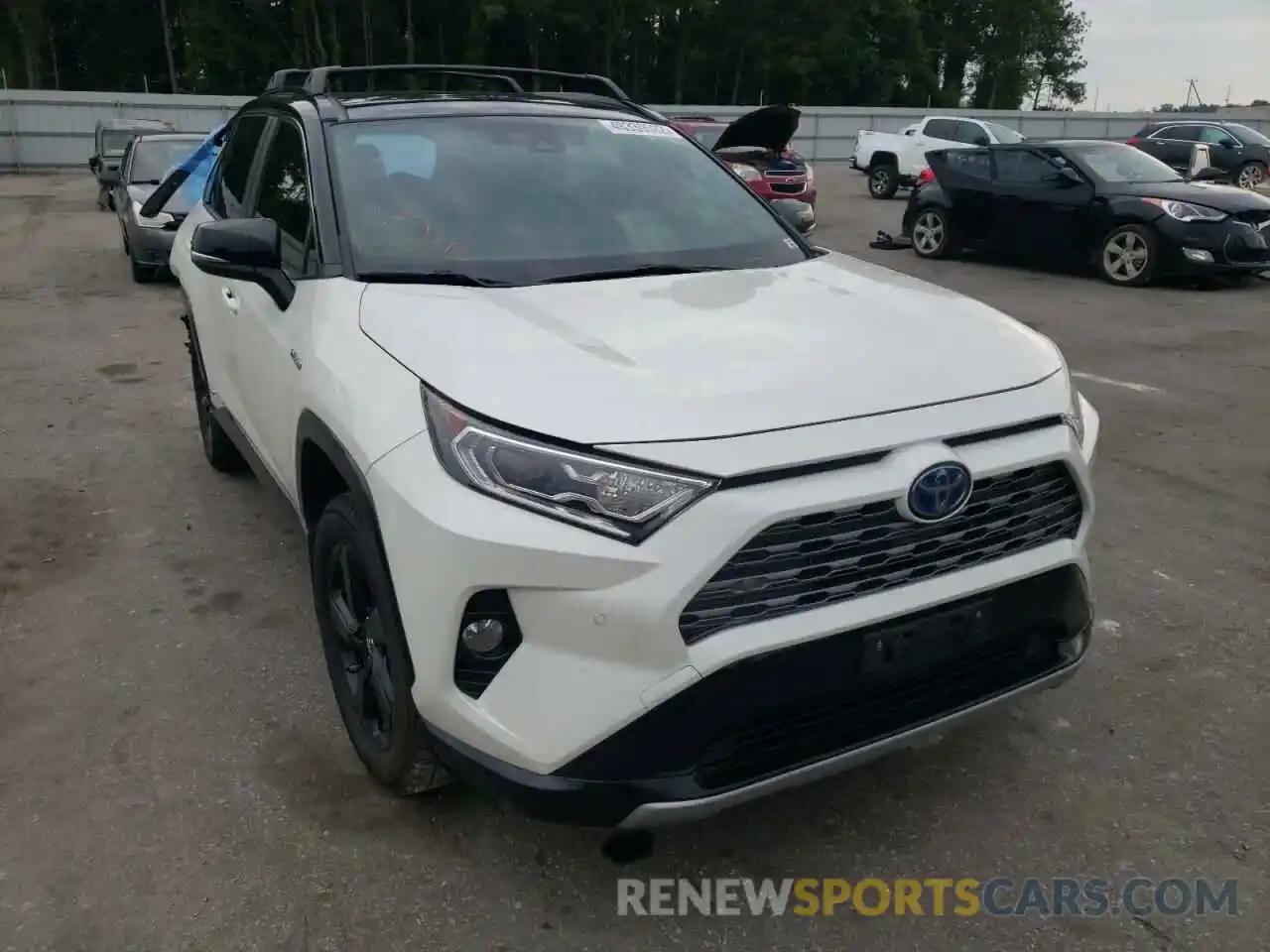 1 Photograph of a damaged car JTMEWRFV1KJ012702 TOYOTA RAV4 2019