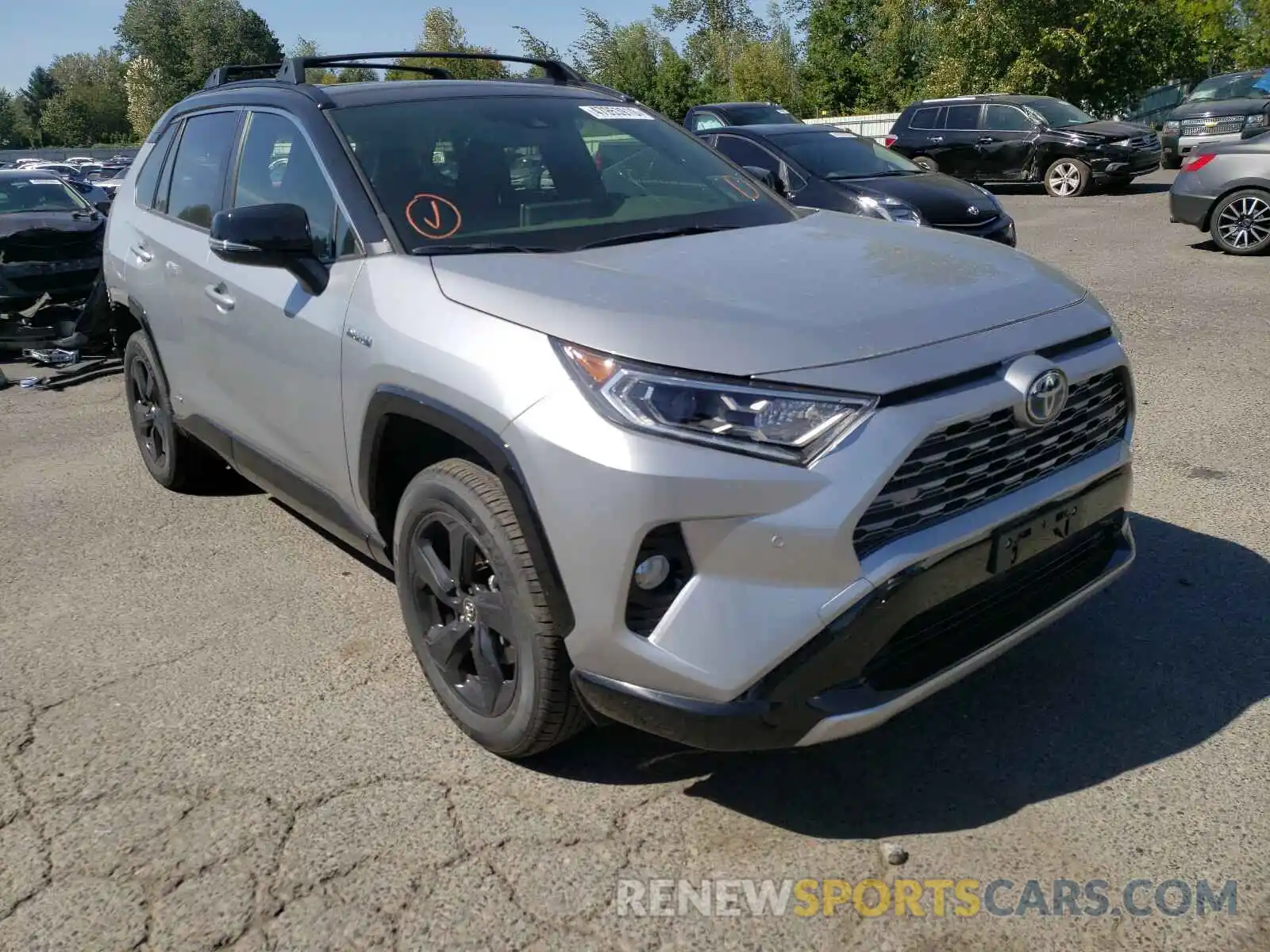 1 Photograph of a damaged car JTMEWRFV1KJ023215 TOYOTA RAV4 2019