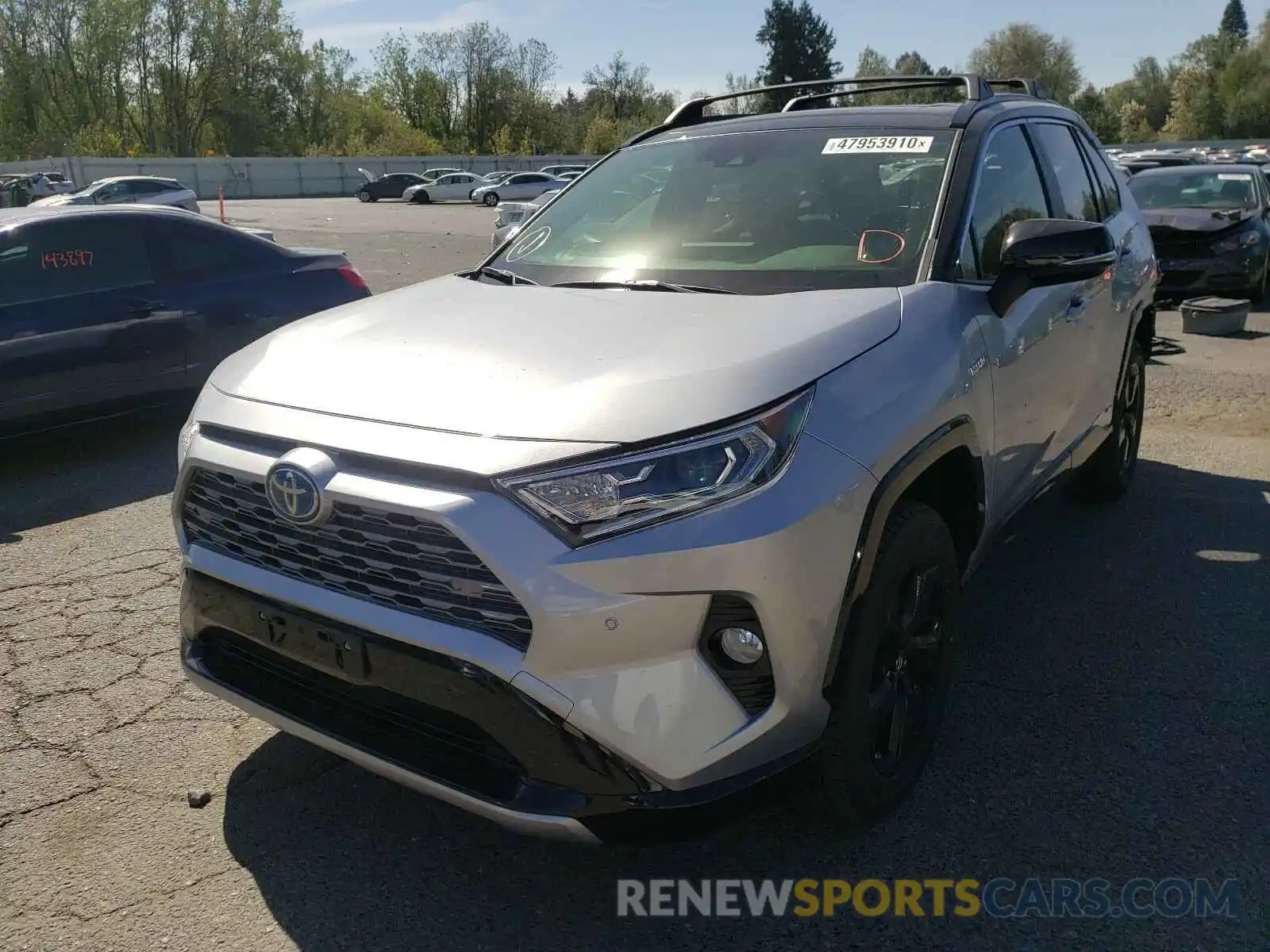 2 Photograph of a damaged car JTMEWRFV1KJ023215 TOYOTA RAV4 2019