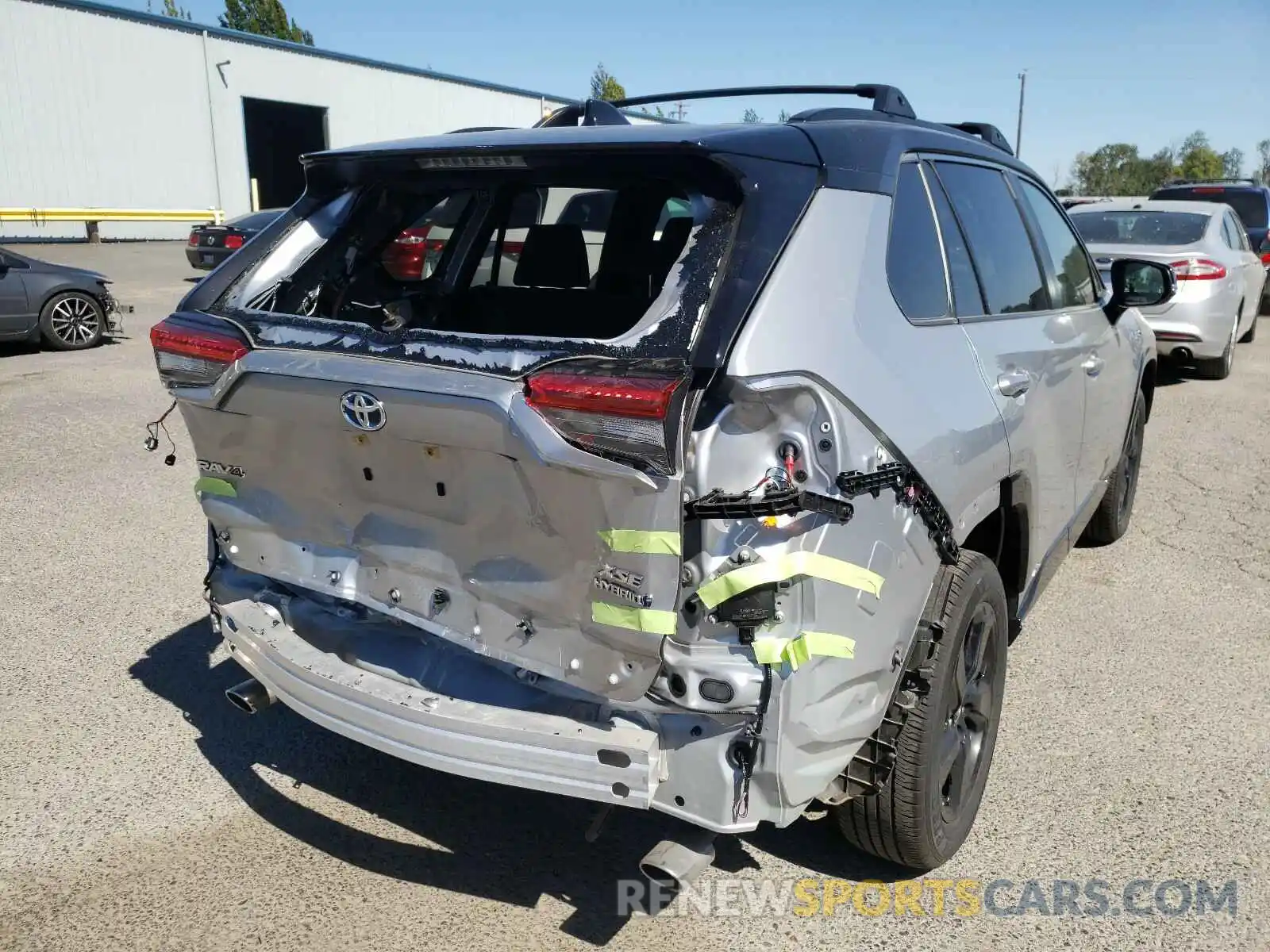 4 Photograph of a damaged car JTMEWRFV1KJ023215 TOYOTA RAV4 2019