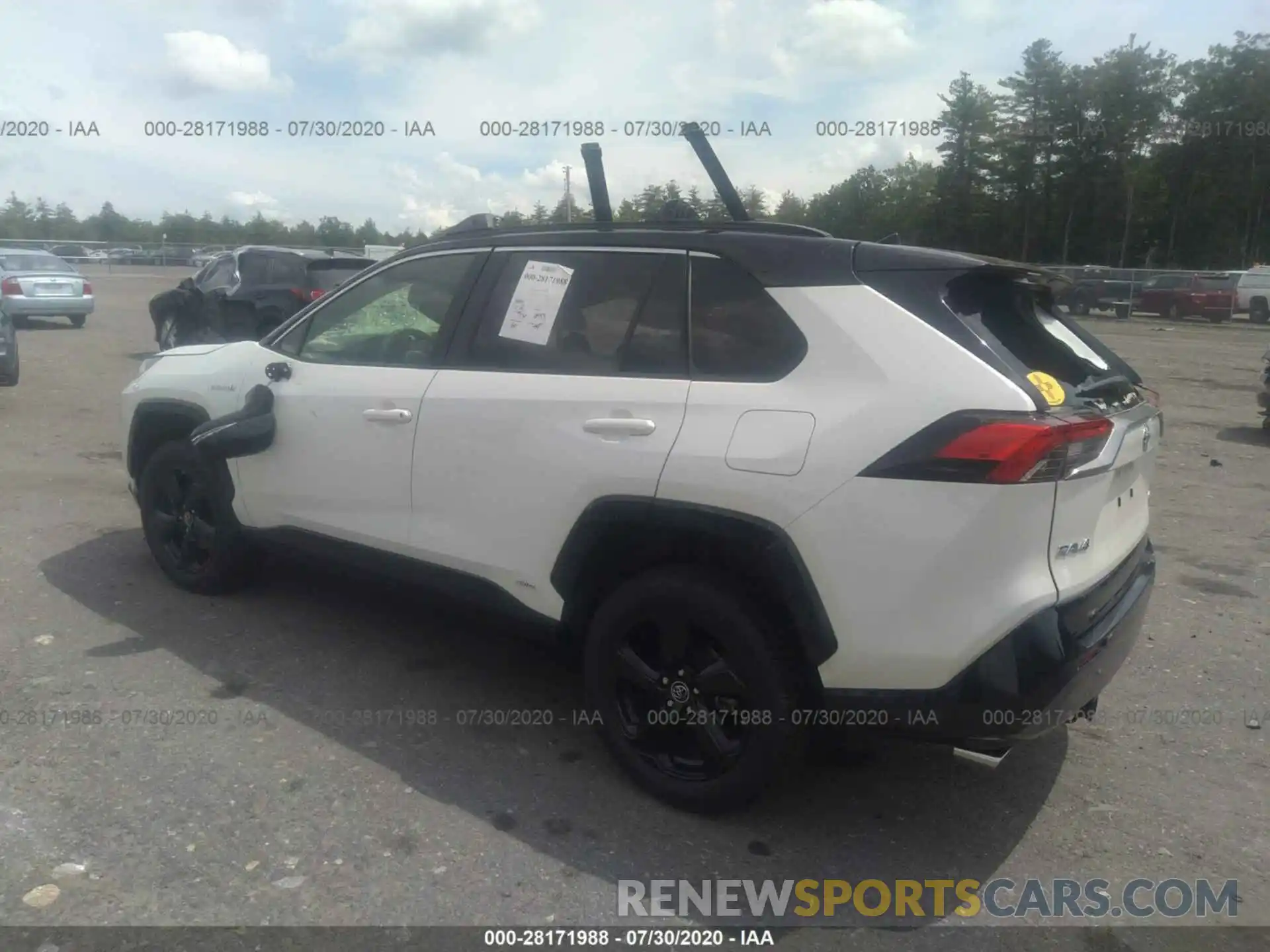 3 Фотография поврежденного автомобиля JTMEWRFV1KJ023666 TOYOTA RAV4 2019