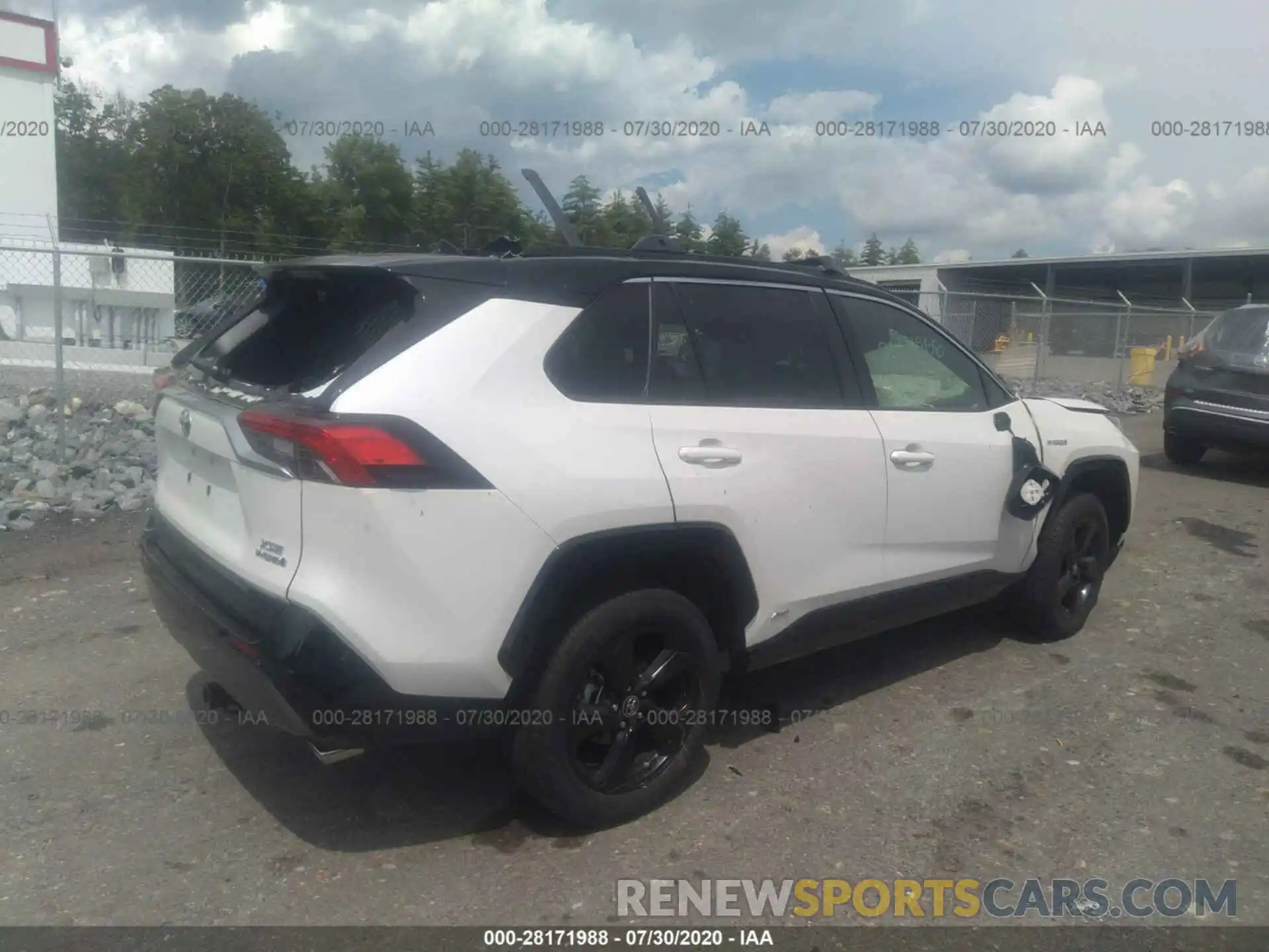 4 Photograph of a damaged car JTMEWRFV1KJ023666 TOYOTA RAV4 2019