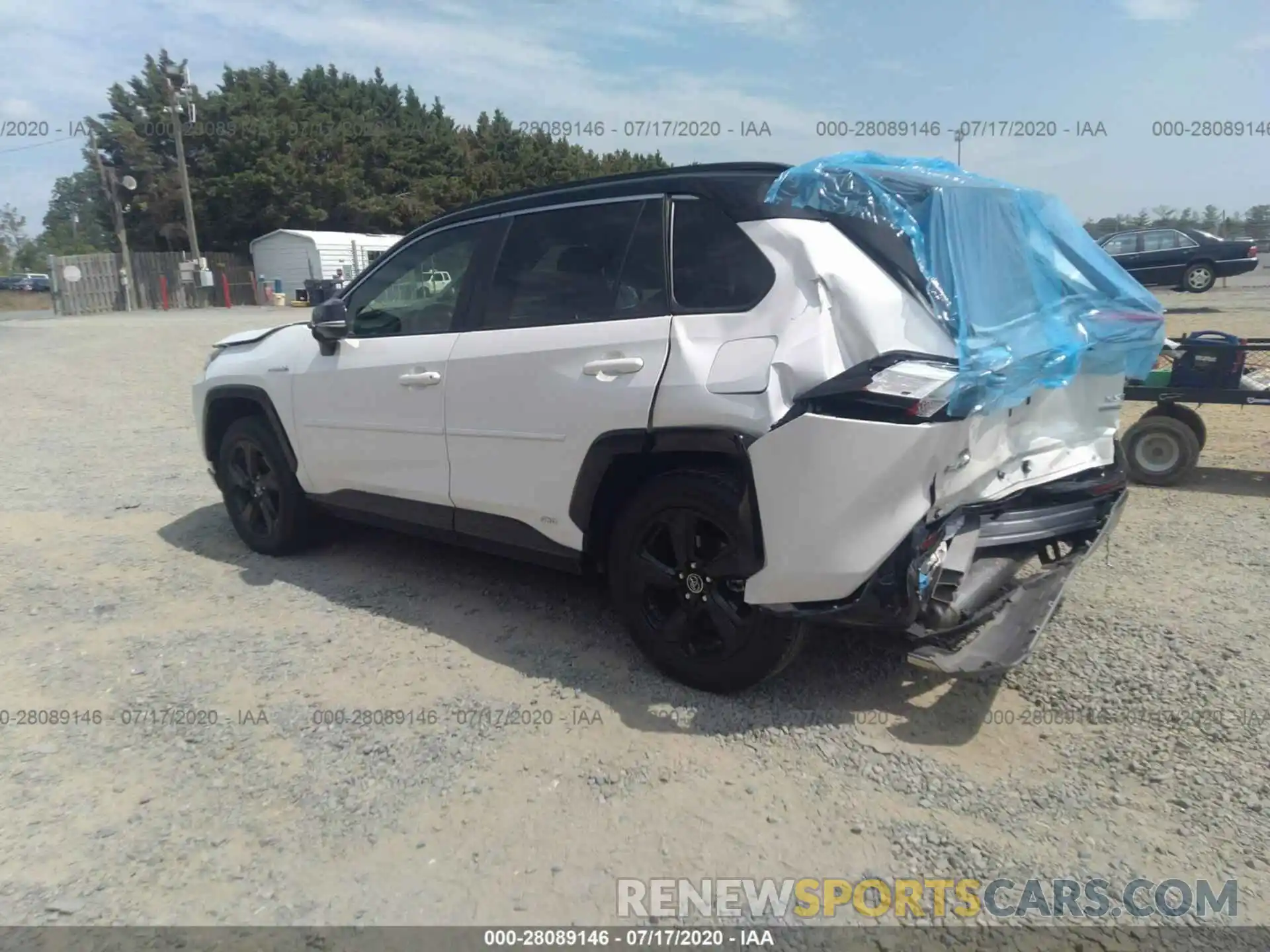 3 Photograph of a damaged car JTMEWRFV1KJ024039 TOYOTA RAV4 2019