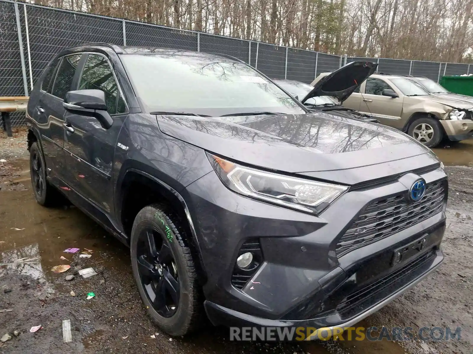 1 Photograph of a damaged car JTMEWRFV2KD502418 TOYOTA RAV4 2019