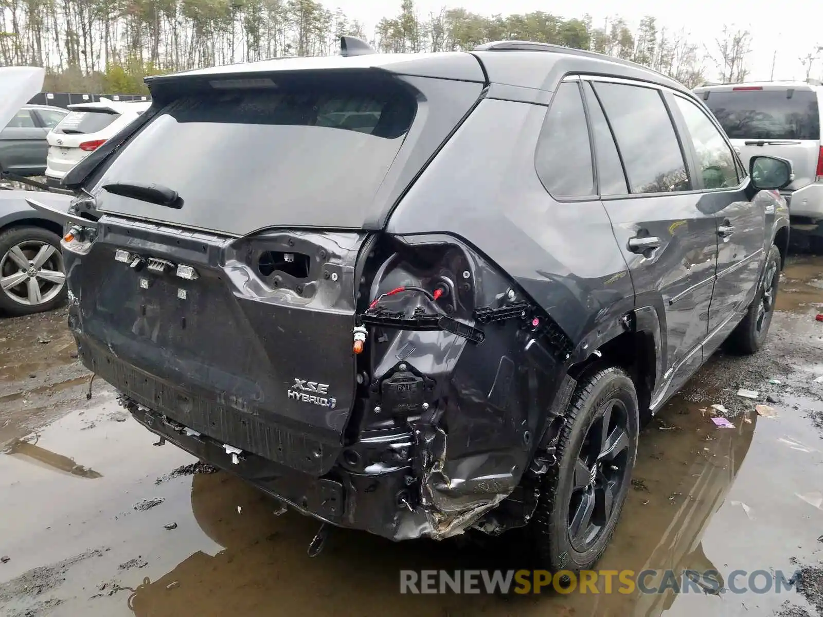 4 Photograph of a damaged car JTMEWRFV2KD502418 TOYOTA RAV4 2019