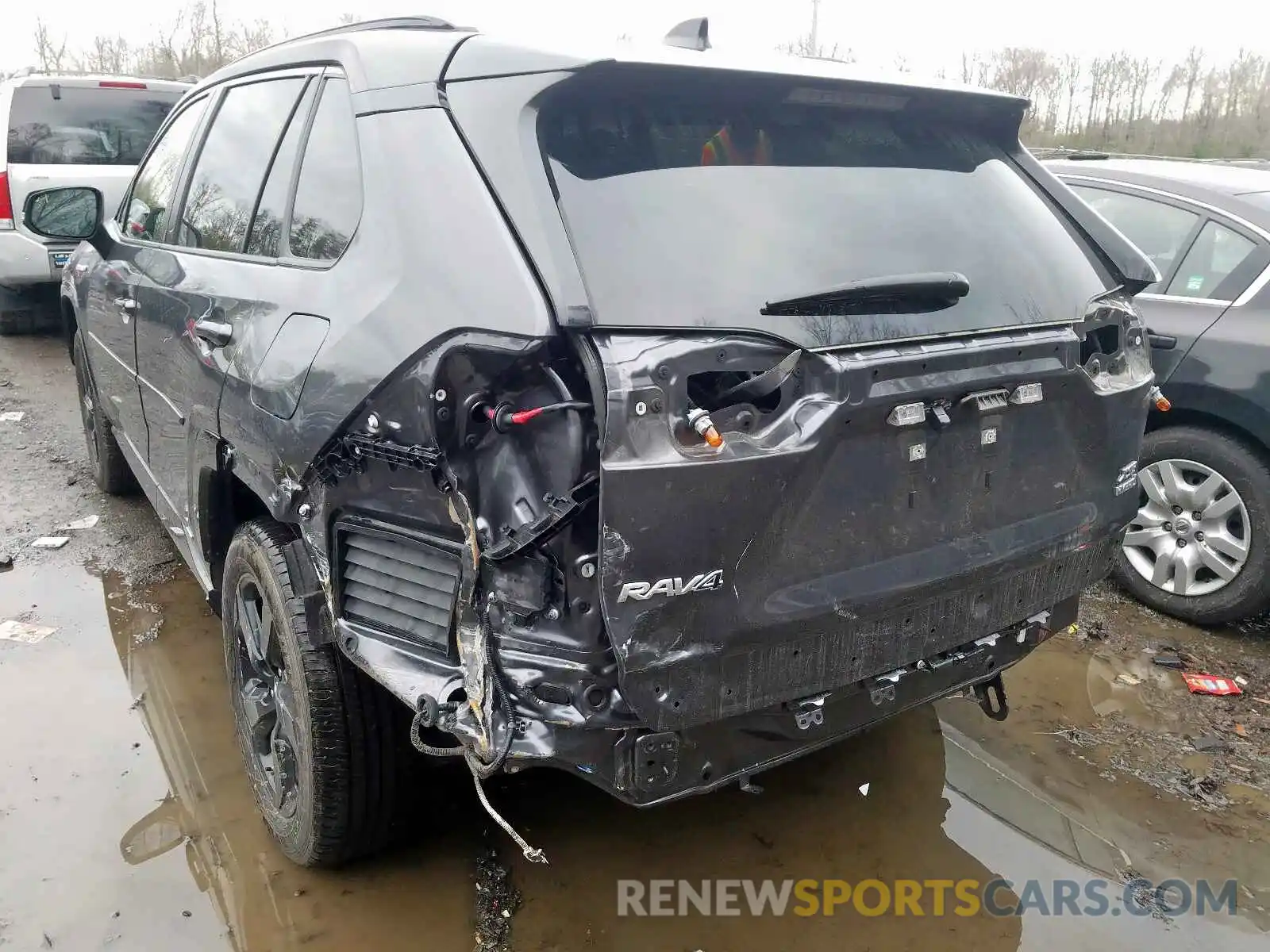 9 Photograph of a damaged car JTMEWRFV2KD502418 TOYOTA RAV4 2019