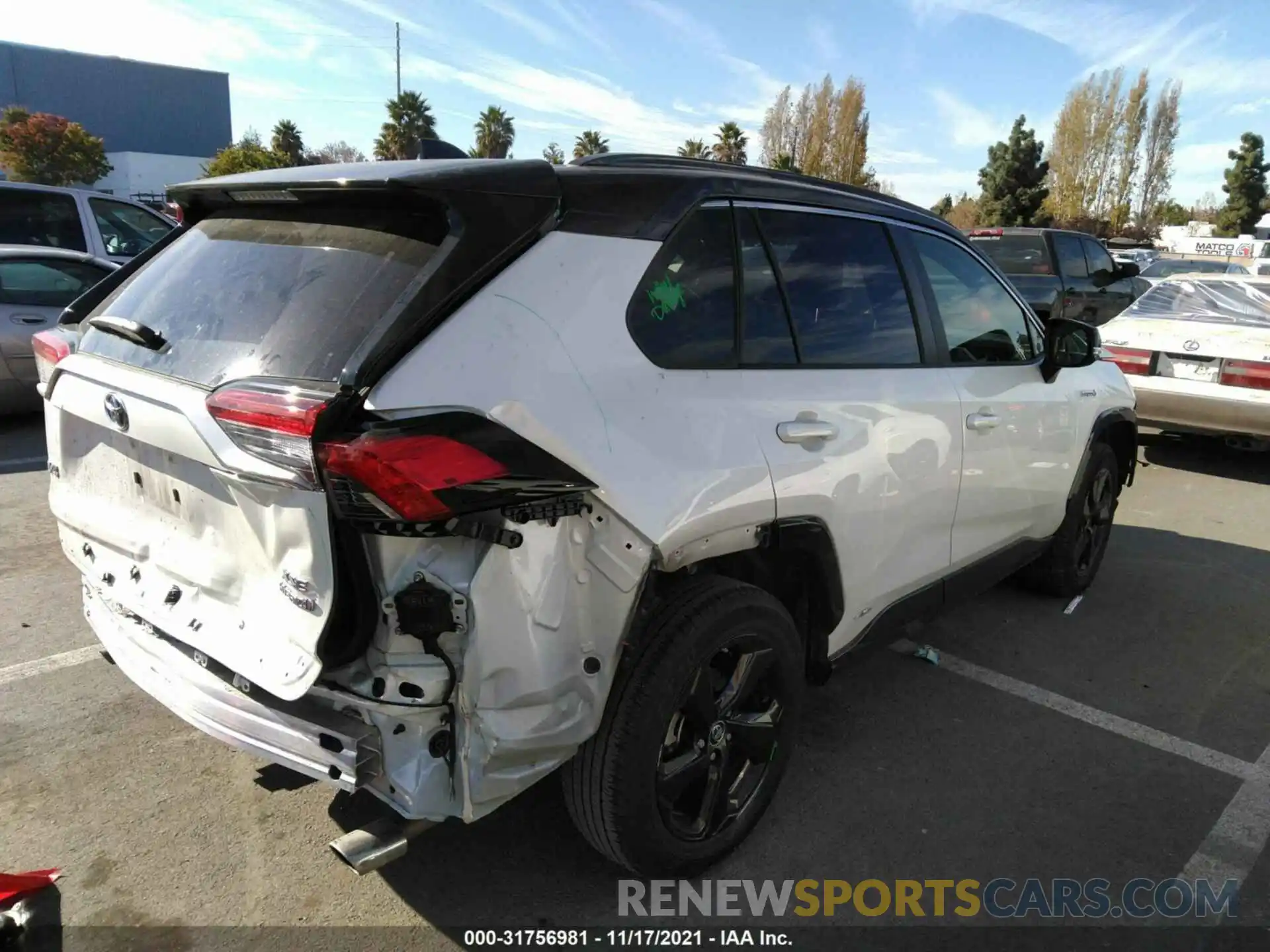 4 Фотография поврежденного автомобиля JTMEWRFV2KD516884 TOYOTA RAV4 2019