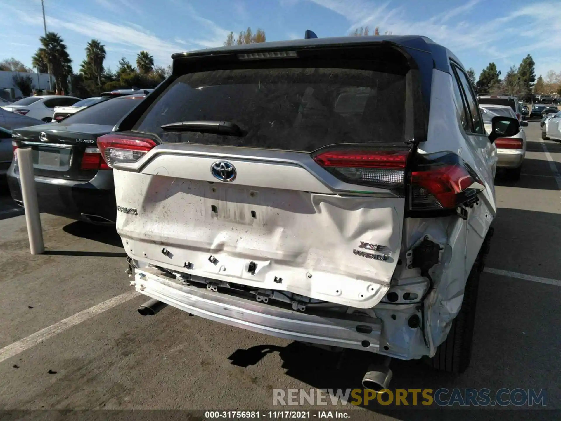 6 Фотография поврежденного автомобиля JTMEWRFV2KD516884 TOYOTA RAV4 2019