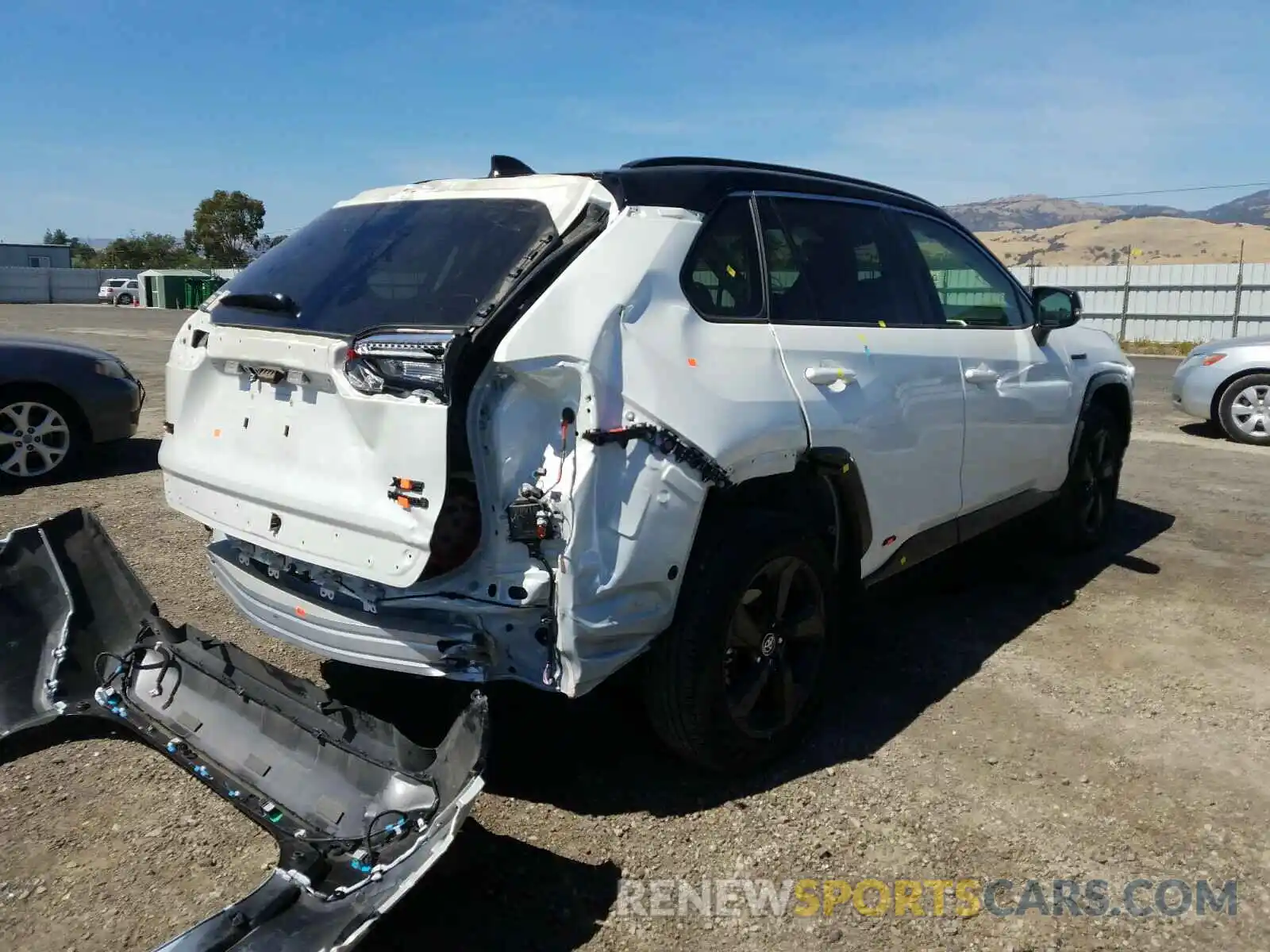 4 Photograph of a damaged car JTMEWRFV2KD519235 TOYOTA RAV4 2019