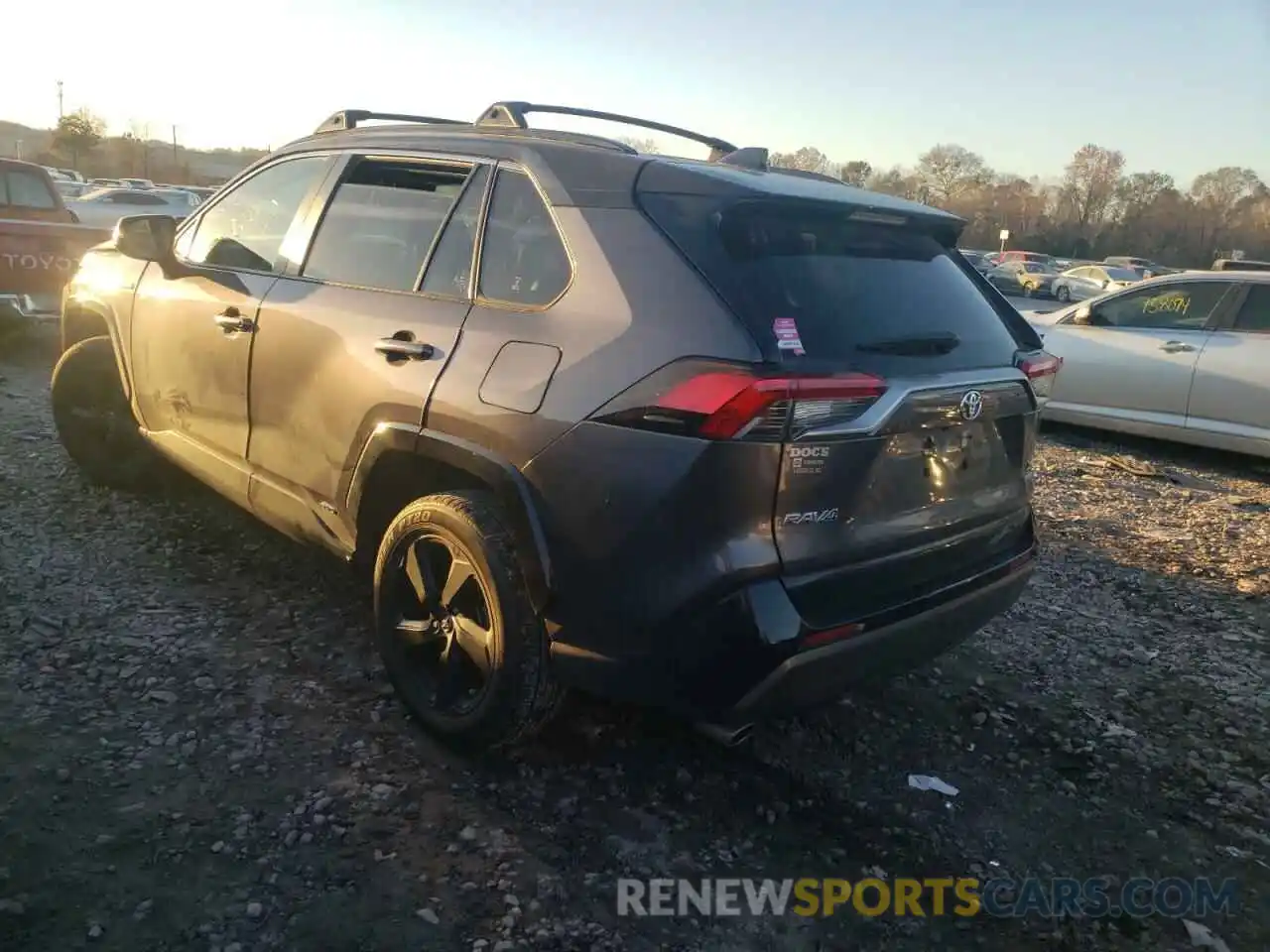 3 Photograph of a damaged car JTMEWRFV2KJ001420 TOYOTA RAV4 2019