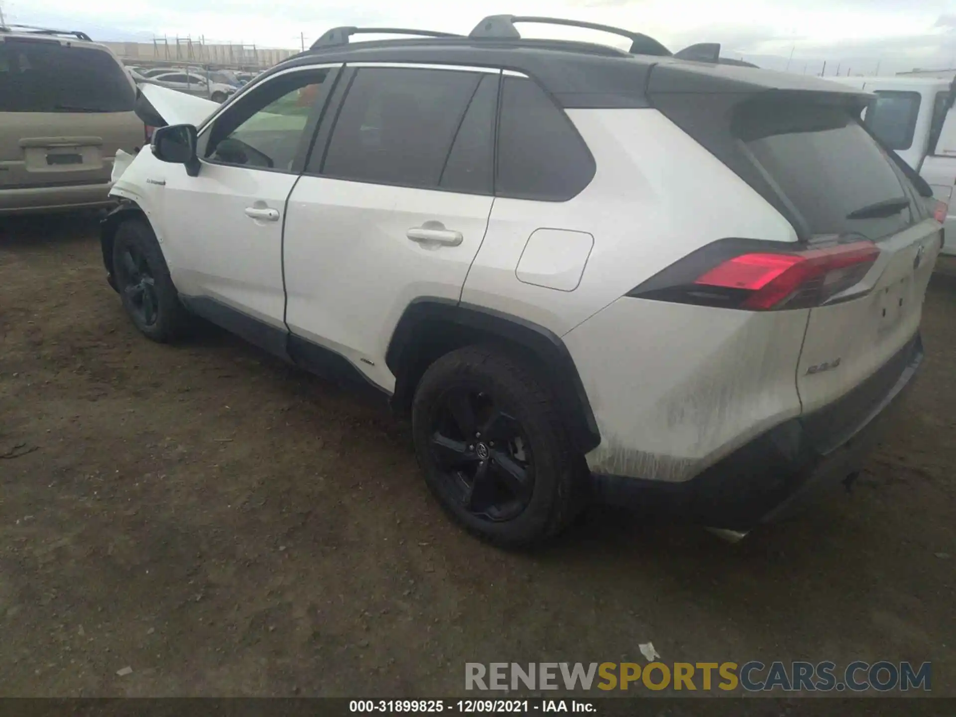 3 Photograph of a damaged car JTMEWRFV2KJ007332 TOYOTA RAV4 2019