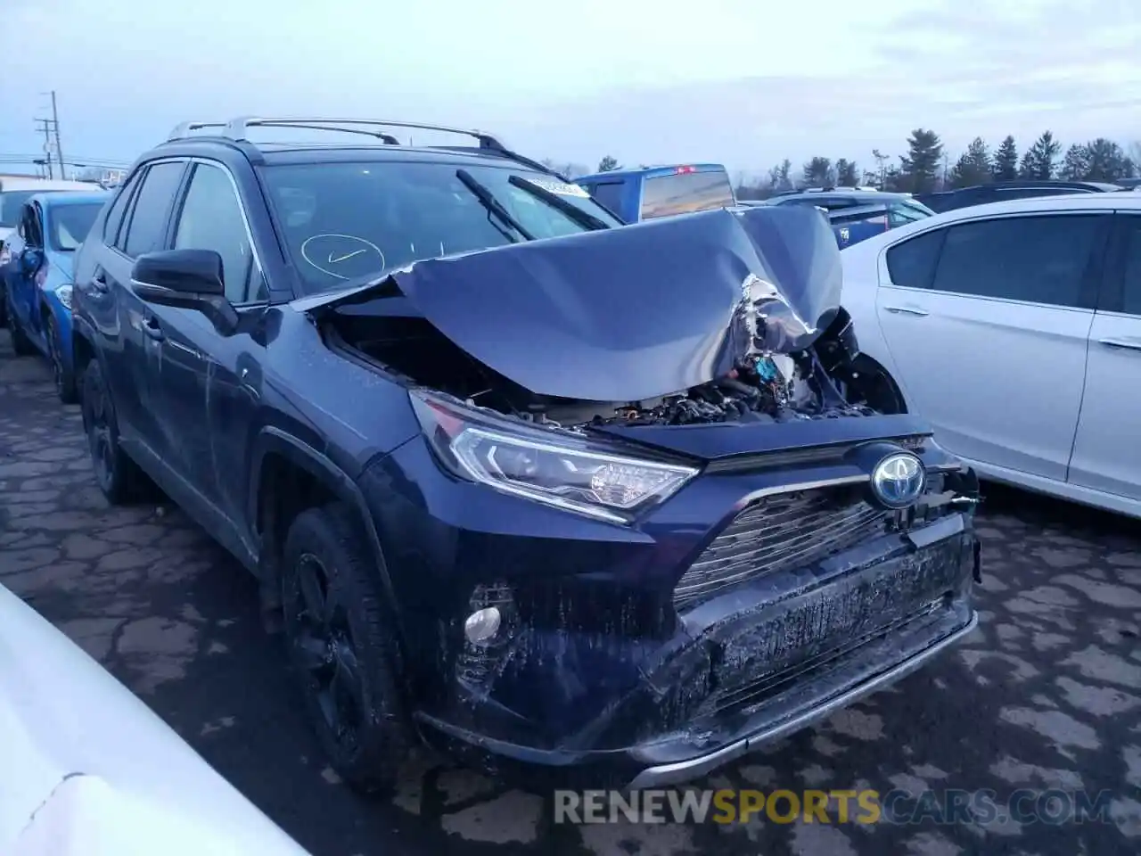 1 Photograph of a damaged car JTMEWRFV2KJ007346 TOYOTA RAV4 2019