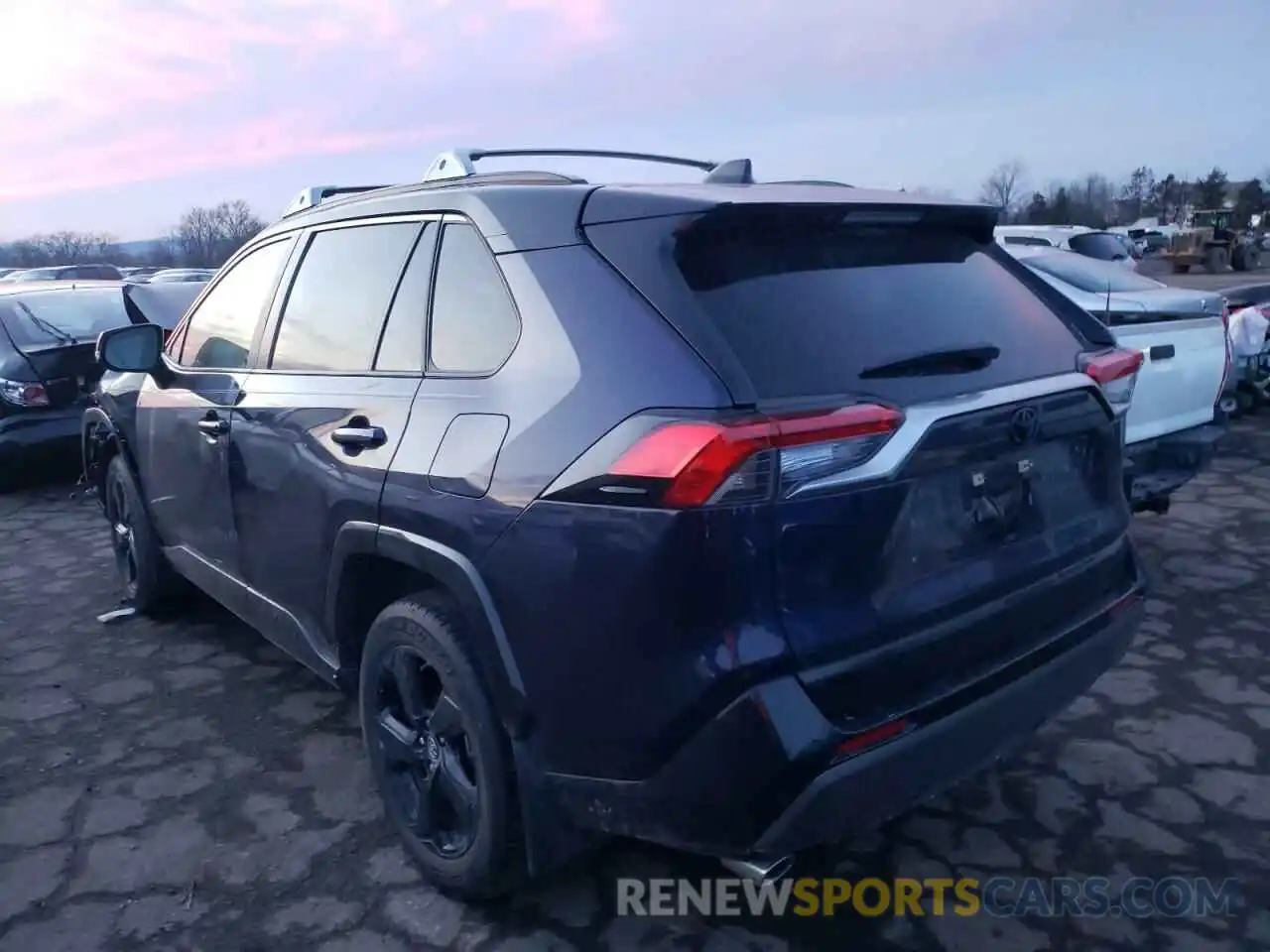 3 Photograph of a damaged car JTMEWRFV2KJ007346 TOYOTA RAV4 2019