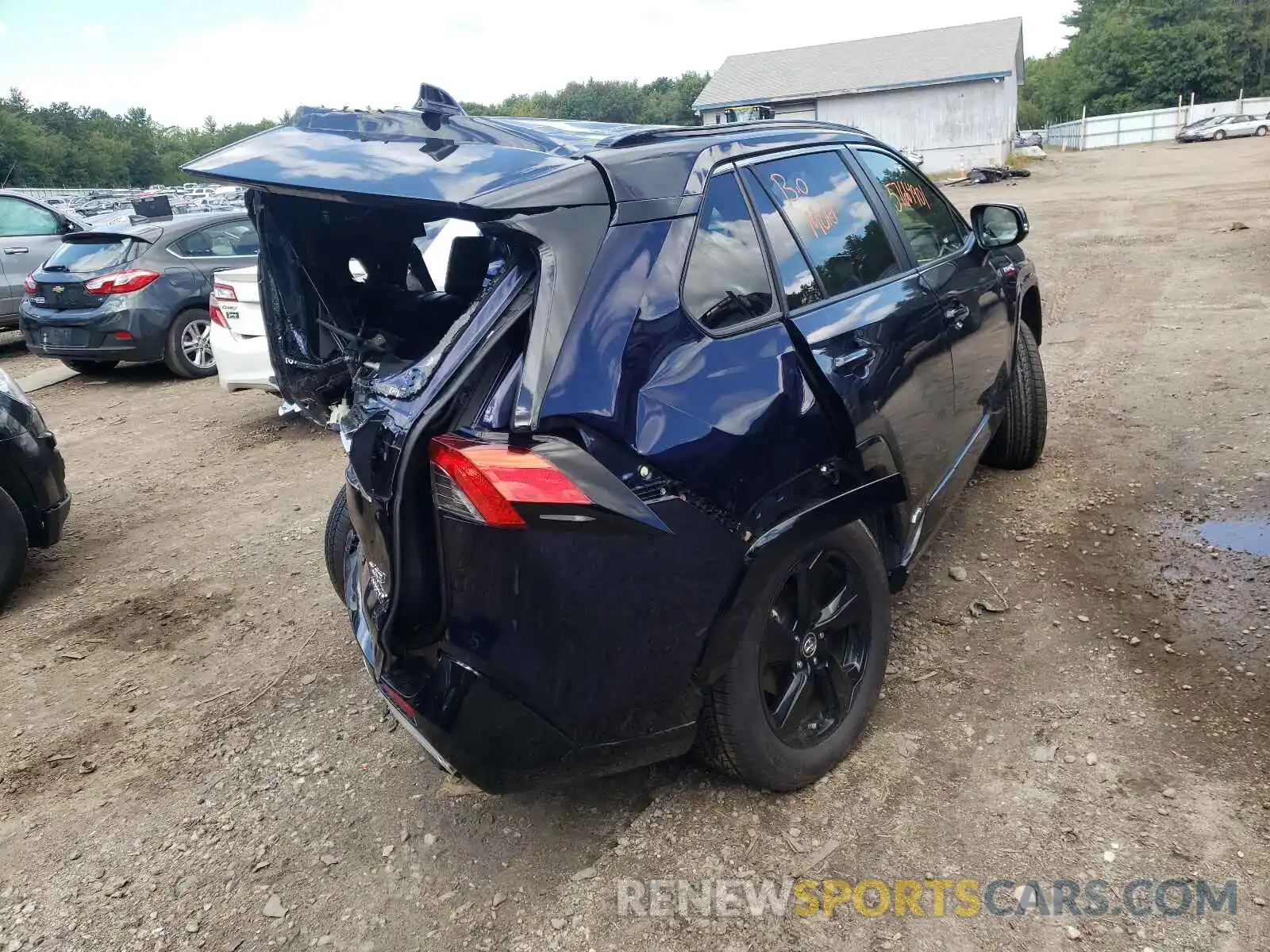 4 Photograph of a damaged car JTMEWRFV2KJ009226 TOYOTA RAV4 2019