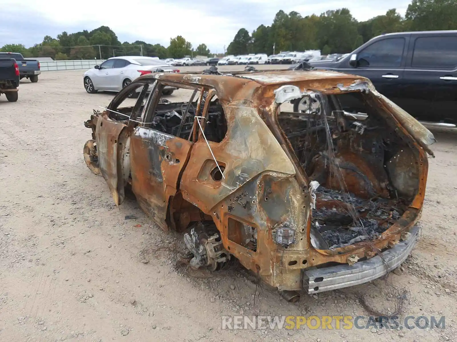 3 Photograph of a damaged car JTMEWRFV2KJ009632 TOYOTA RAV4 2019