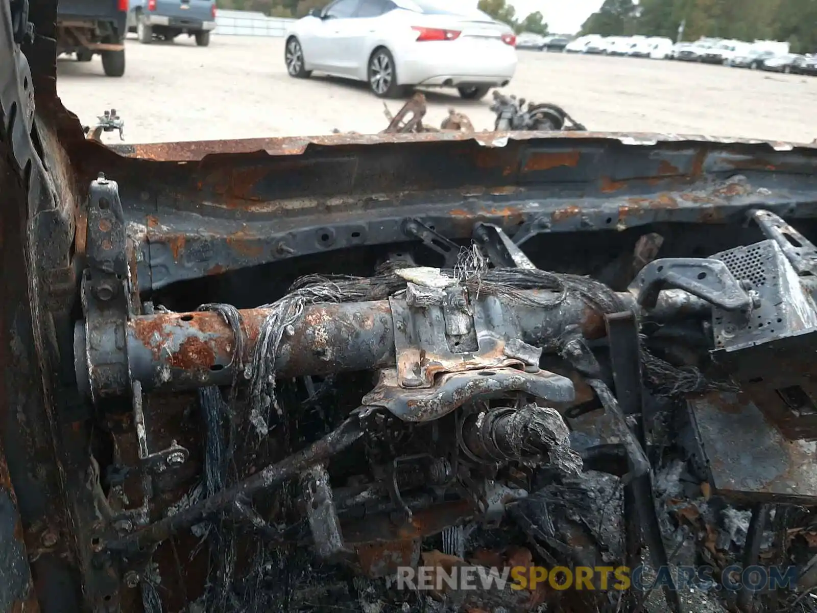 8 Photograph of a damaged car JTMEWRFV2KJ009632 TOYOTA RAV4 2019