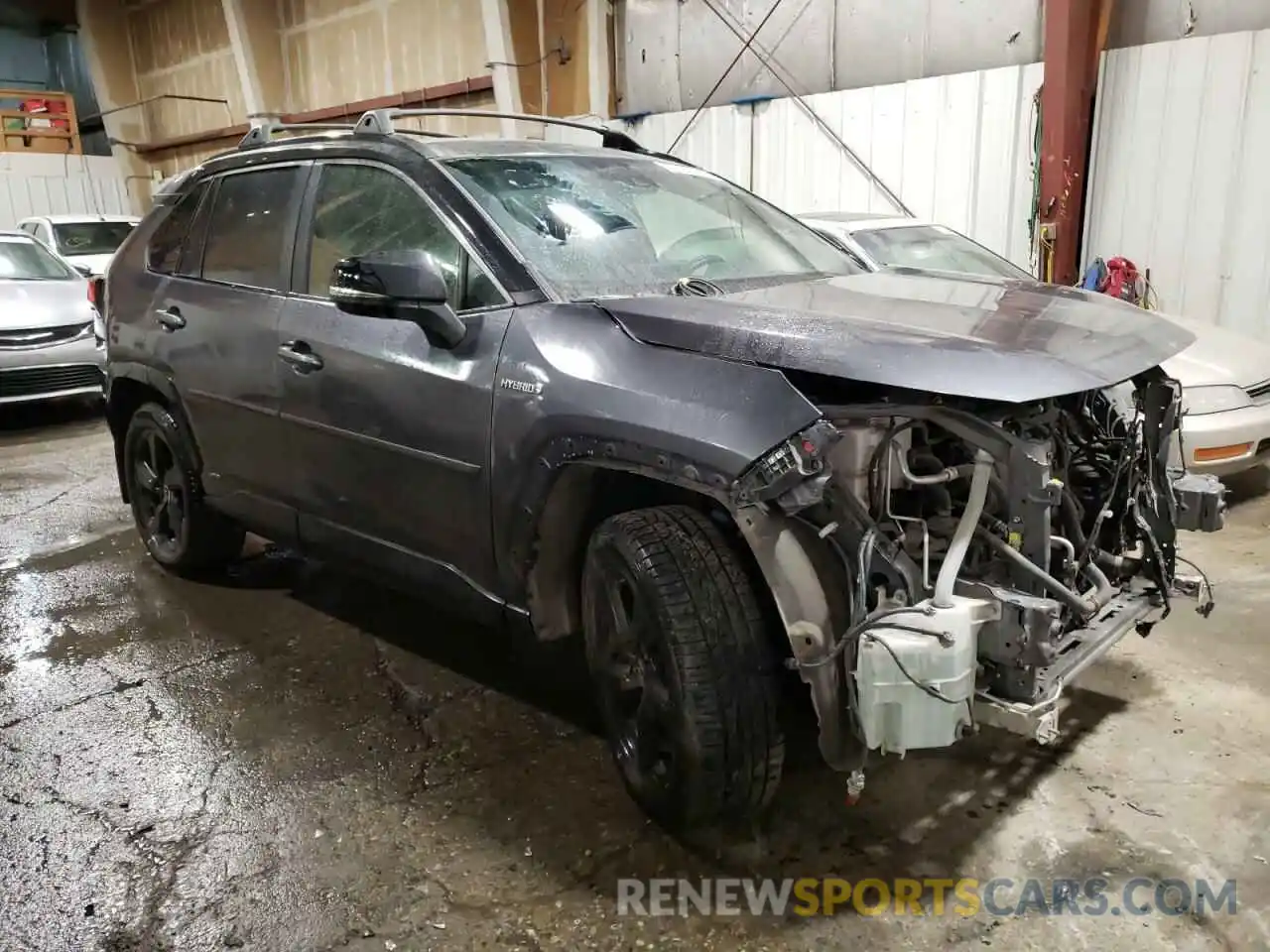 4 Photograph of a damaged car JTMEWRFV2KJ010733 TOYOTA RAV4 2019