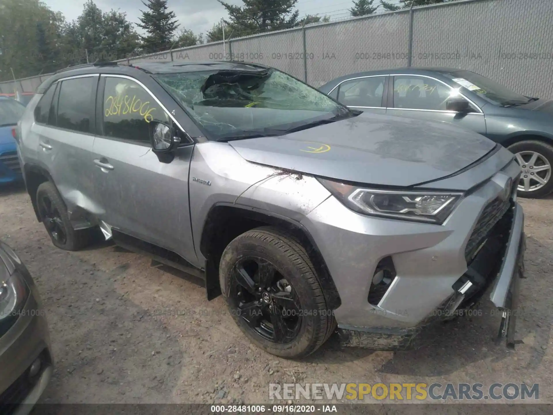 1 Photograph of a damaged car JTMEWRFV2KJ012594 TOYOTA RAV4 2019