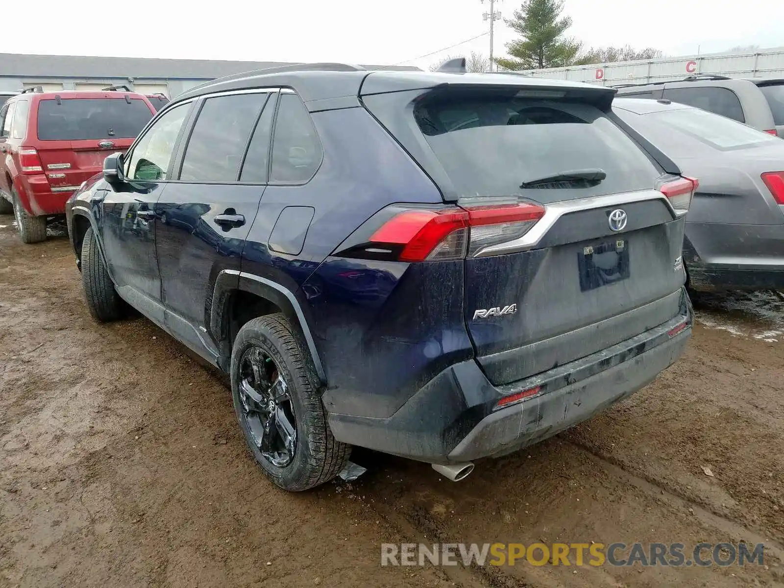 3 Photograph of a damaged car JTMEWRFV2KJ018234 TOYOTA RAV4 2019