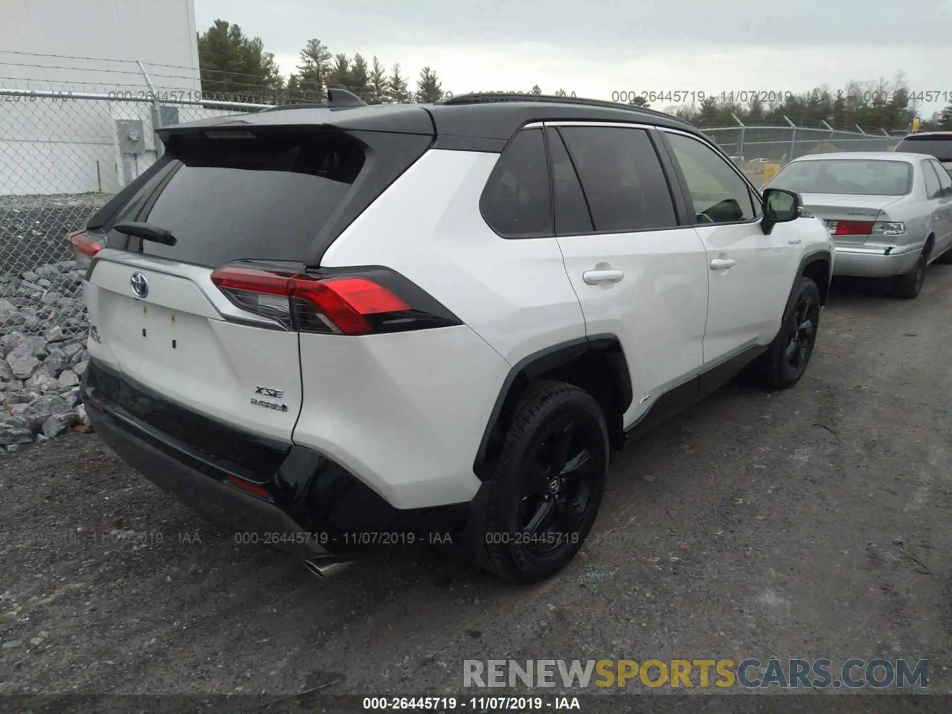 4 Photograph of a damaged car JTMEWRFV2KJ022977 TOYOTA RAV4 2019