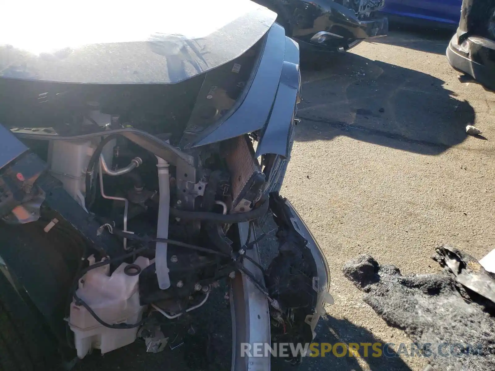 9 Photograph of a damaged car JTMEWRFV3KD506042 TOYOTA RAV4 2019