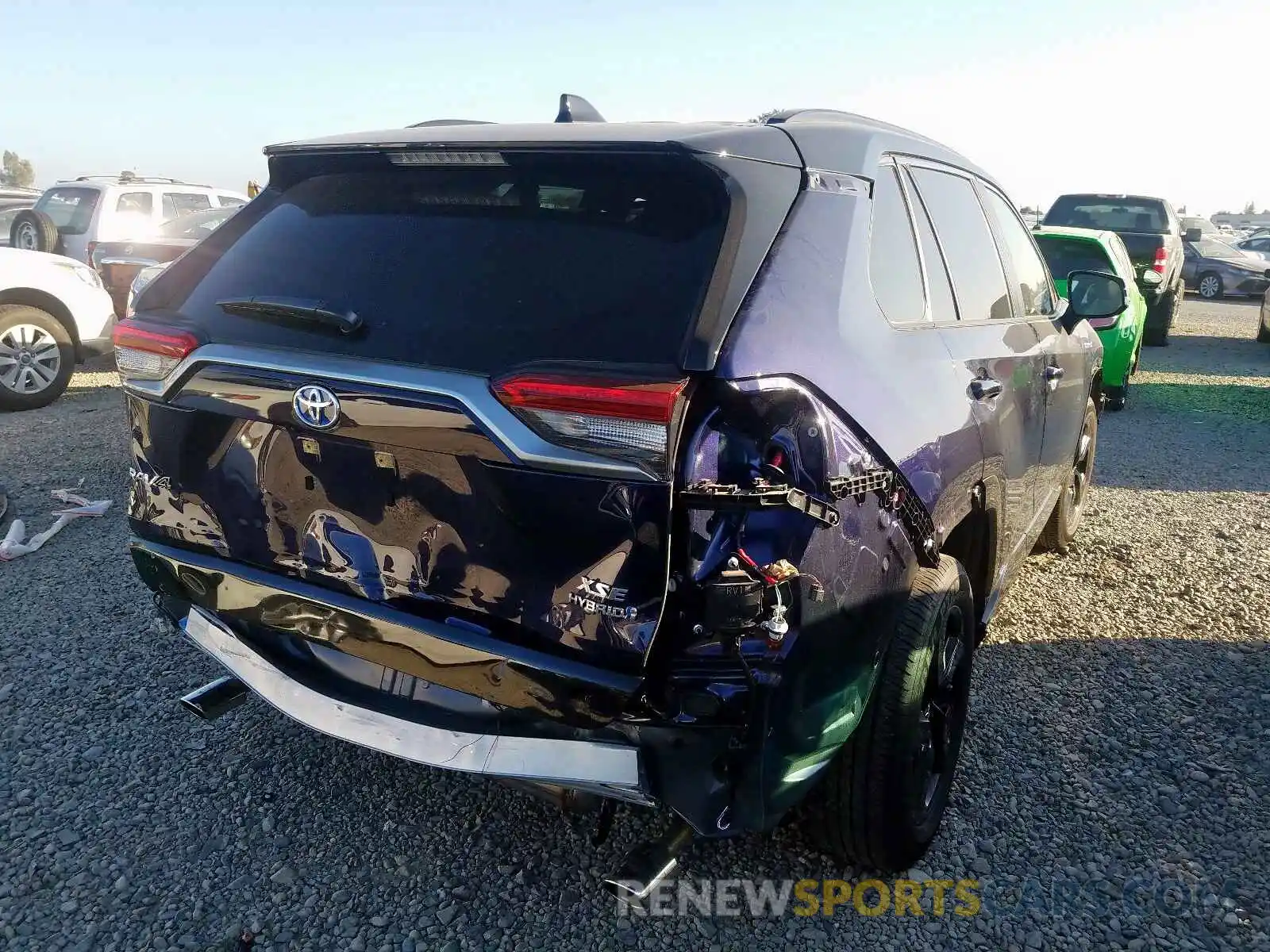 4 Photograph of a damaged car JTMEWRFV3KJ015231 TOYOTA RAV4 2019