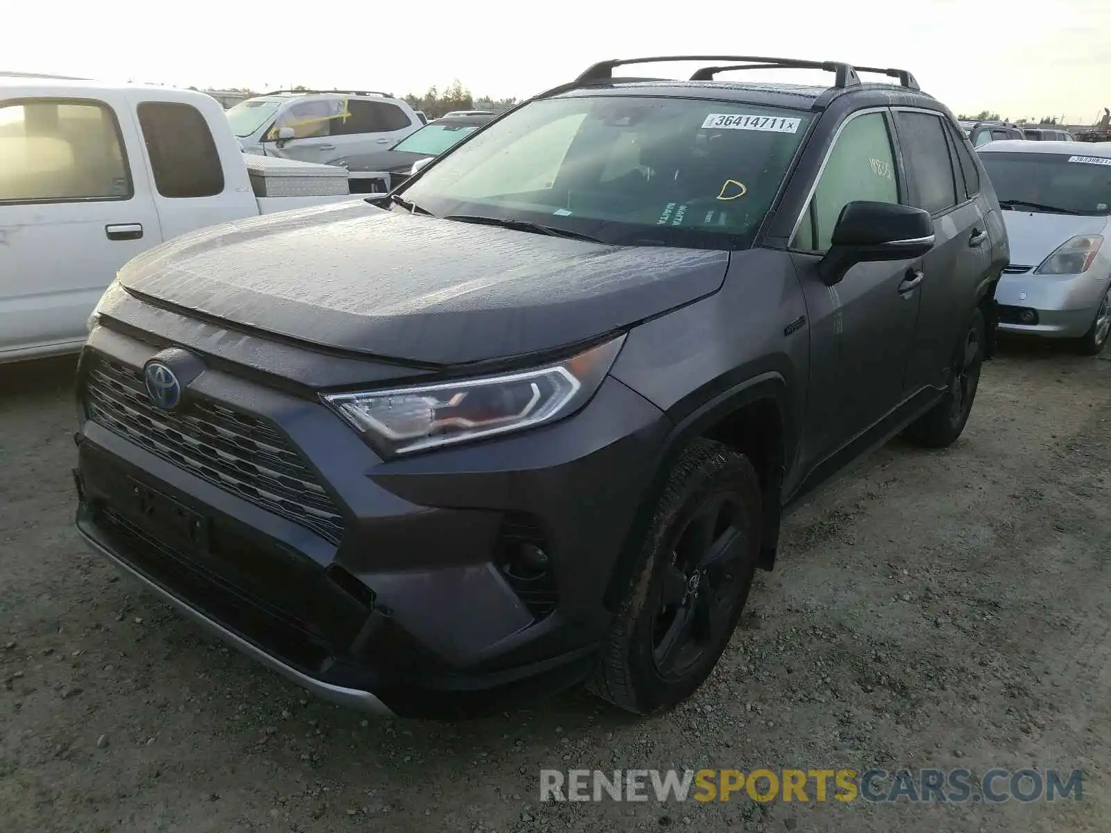 2 Photograph of a damaged car JTMEWRFV3KJ023121 TOYOTA RAV4 2019