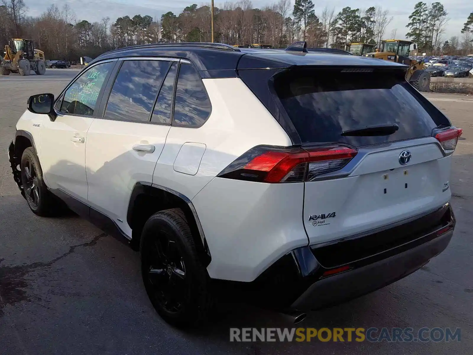 3 Photograph of a damaged car JTMEWRFV3KJ025483 TOYOTA RAV4 2019