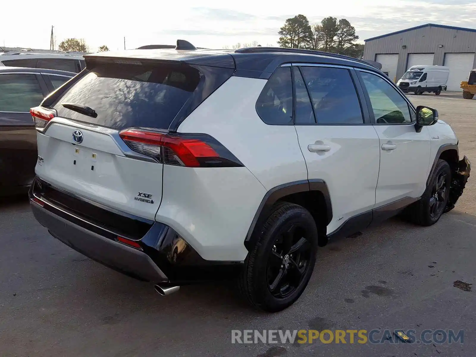 4 Photograph of a damaged car JTMEWRFV3KJ025483 TOYOTA RAV4 2019