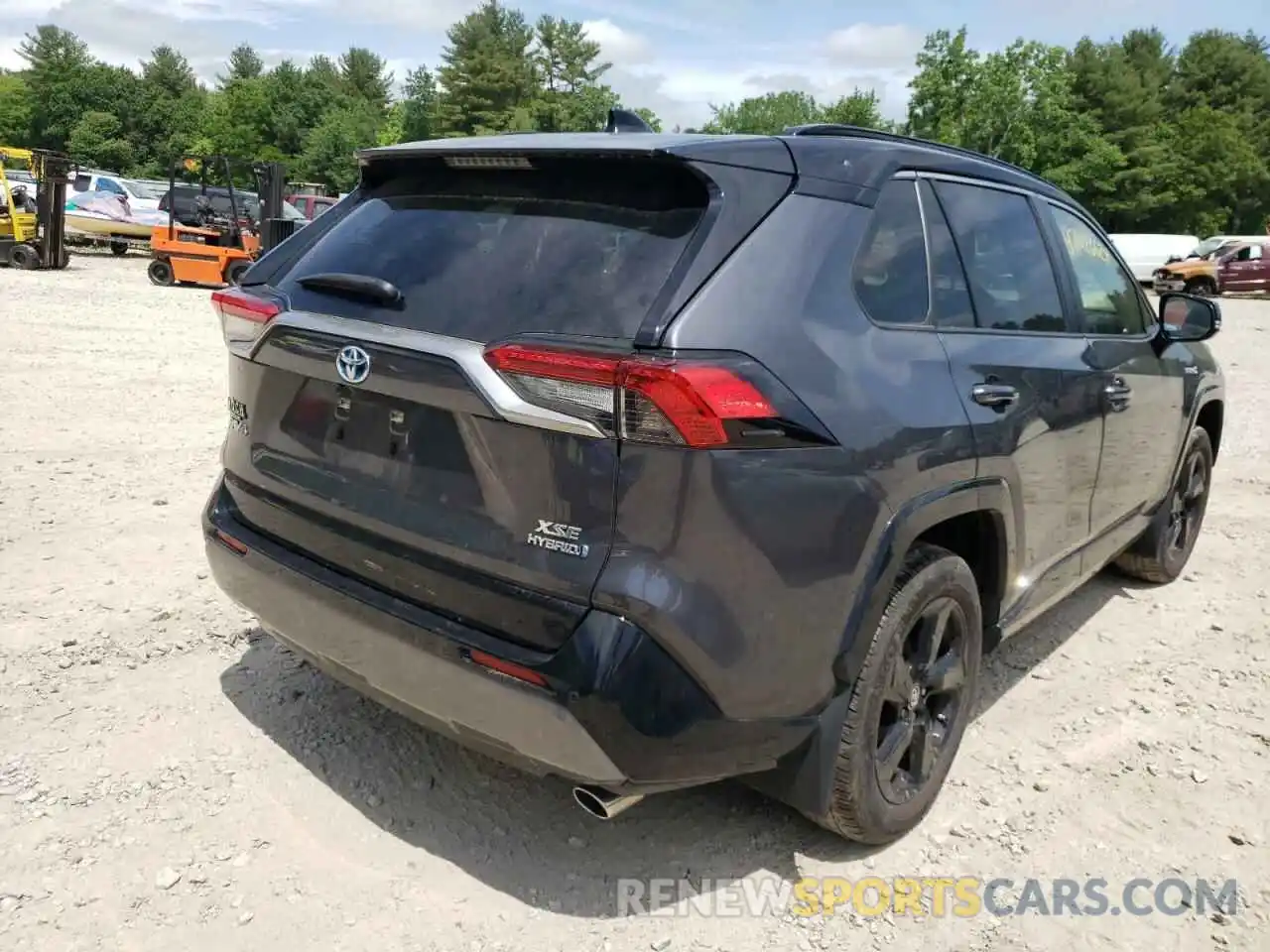 4 Photograph of a damaged car JTMEWRFV4KD504476 TOYOTA RAV4 2019