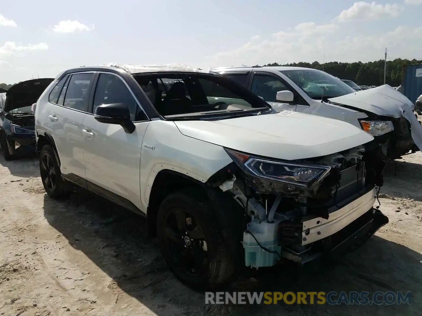 1 Photograph of a damaged car JTMEWRFV4KD509418 TOYOTA RAV4 2019