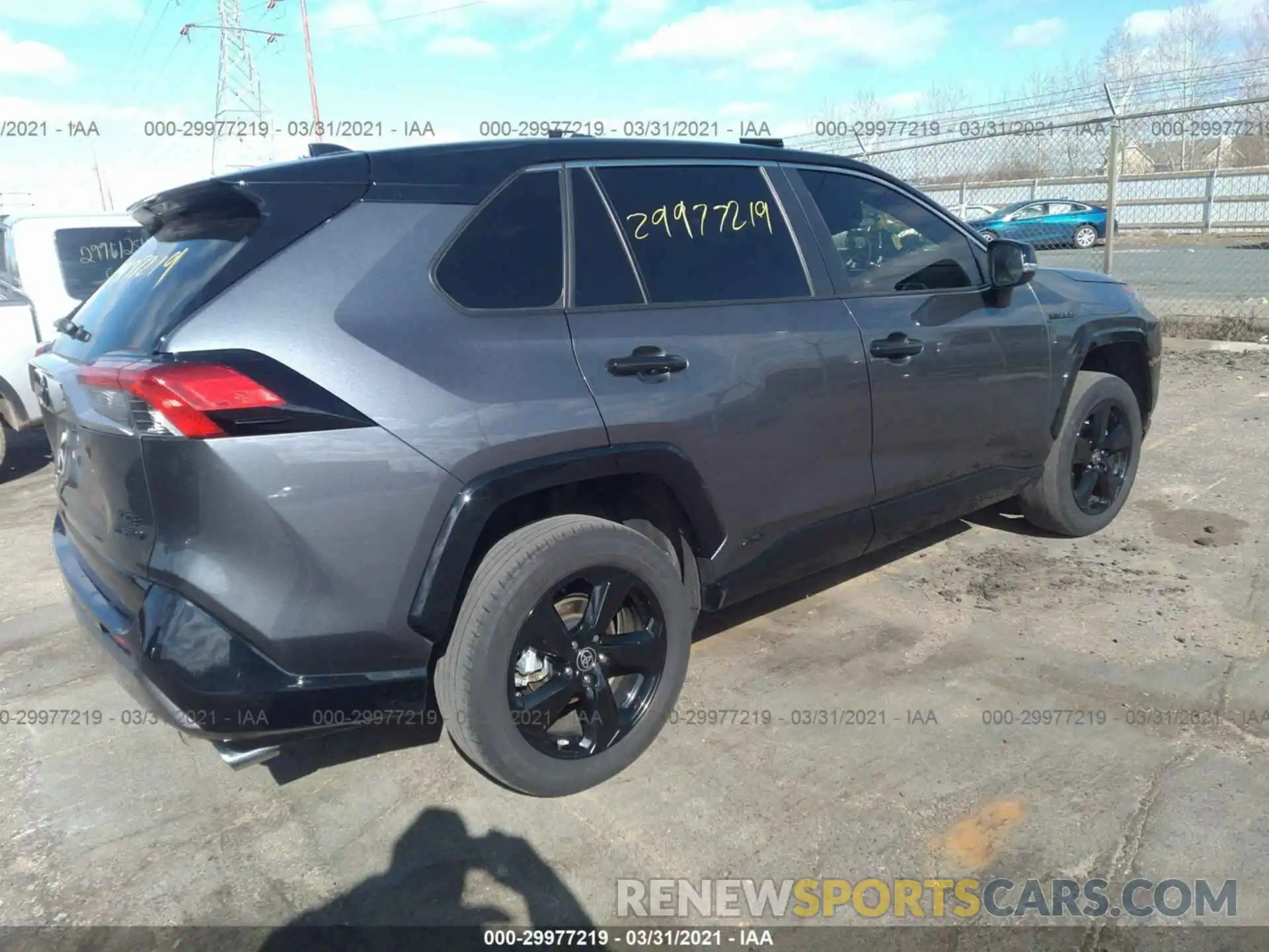 4 Photograph of a damaged car JTMEWRFV4KD520578 TOYOTA RAV4 2019