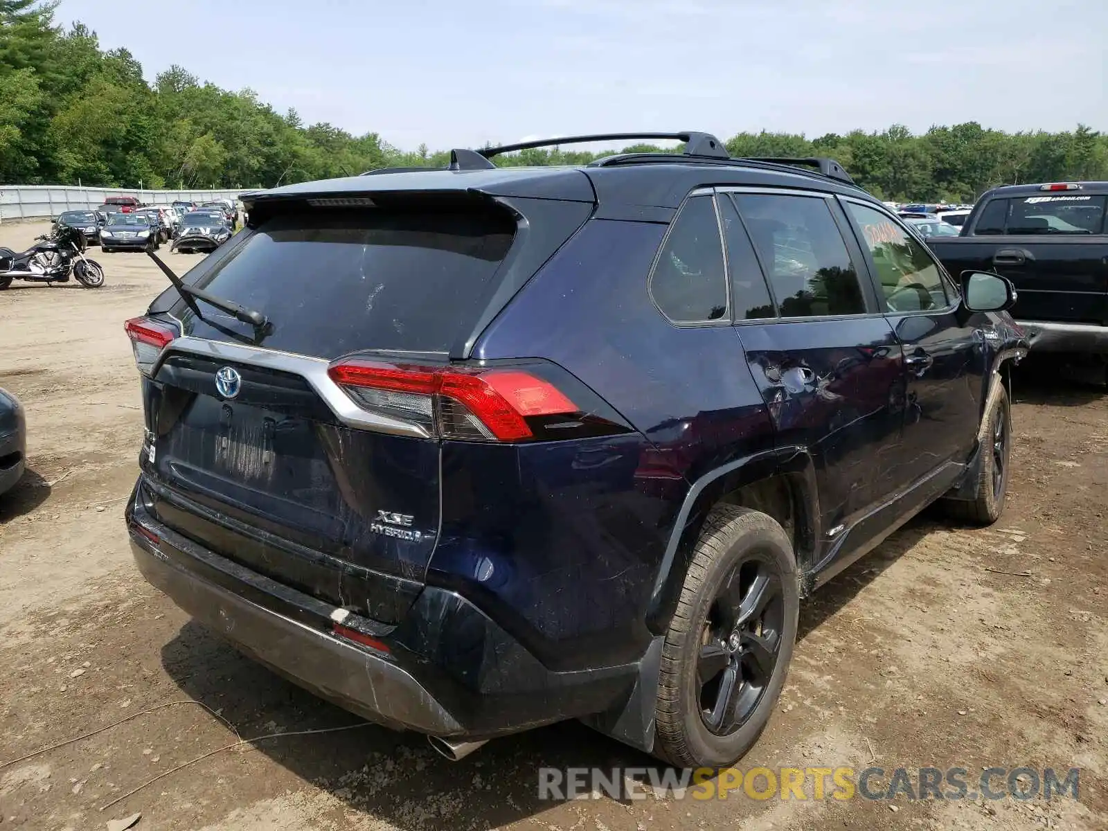 4 Photograph of a damaged car JTMEWRFV4KJ004500 TOYOTA RAV4 2019