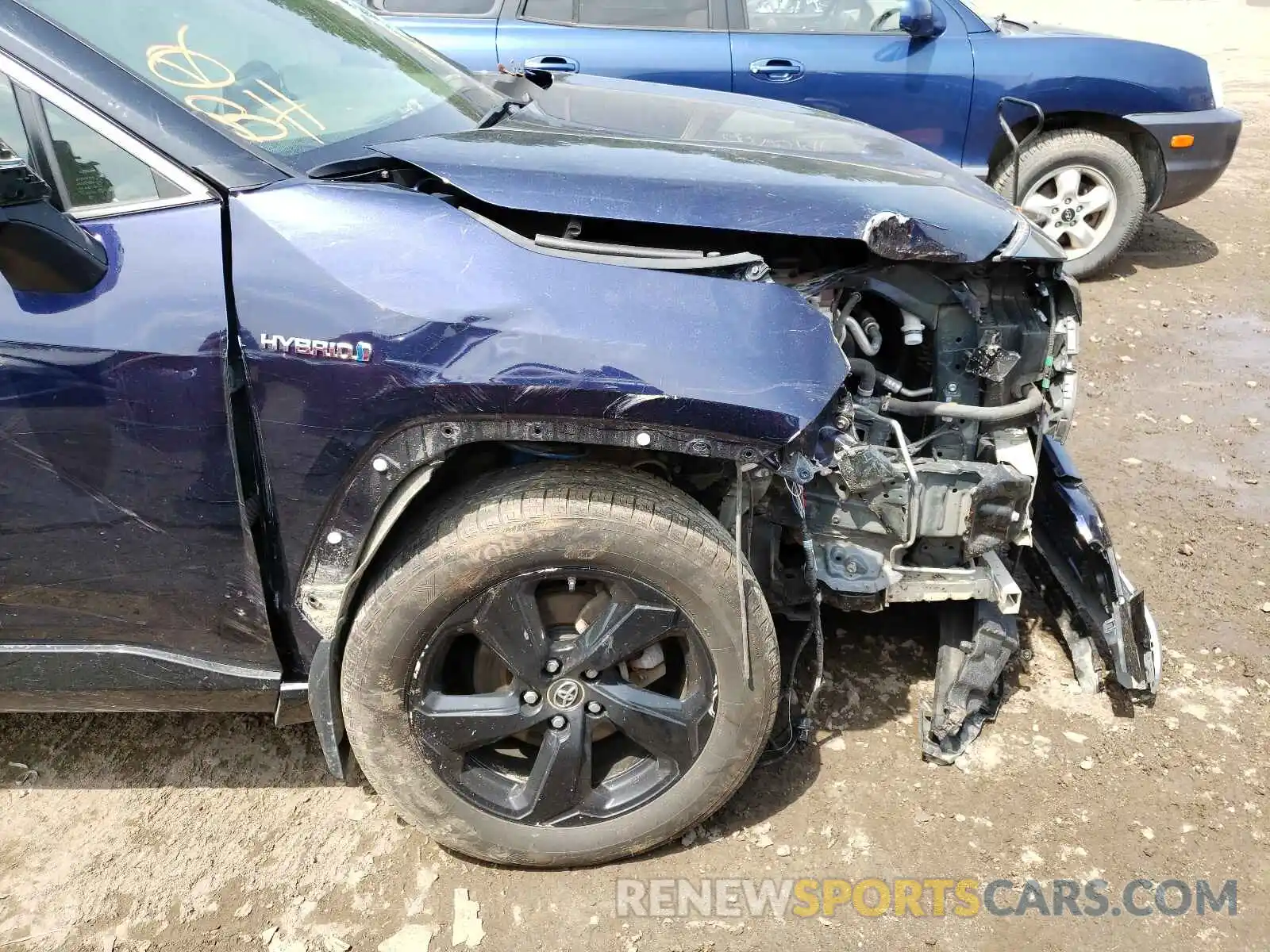 9 Photograph of a damaged car JTMEWRFV4KJ004500 TOYOTA RAV4 2019