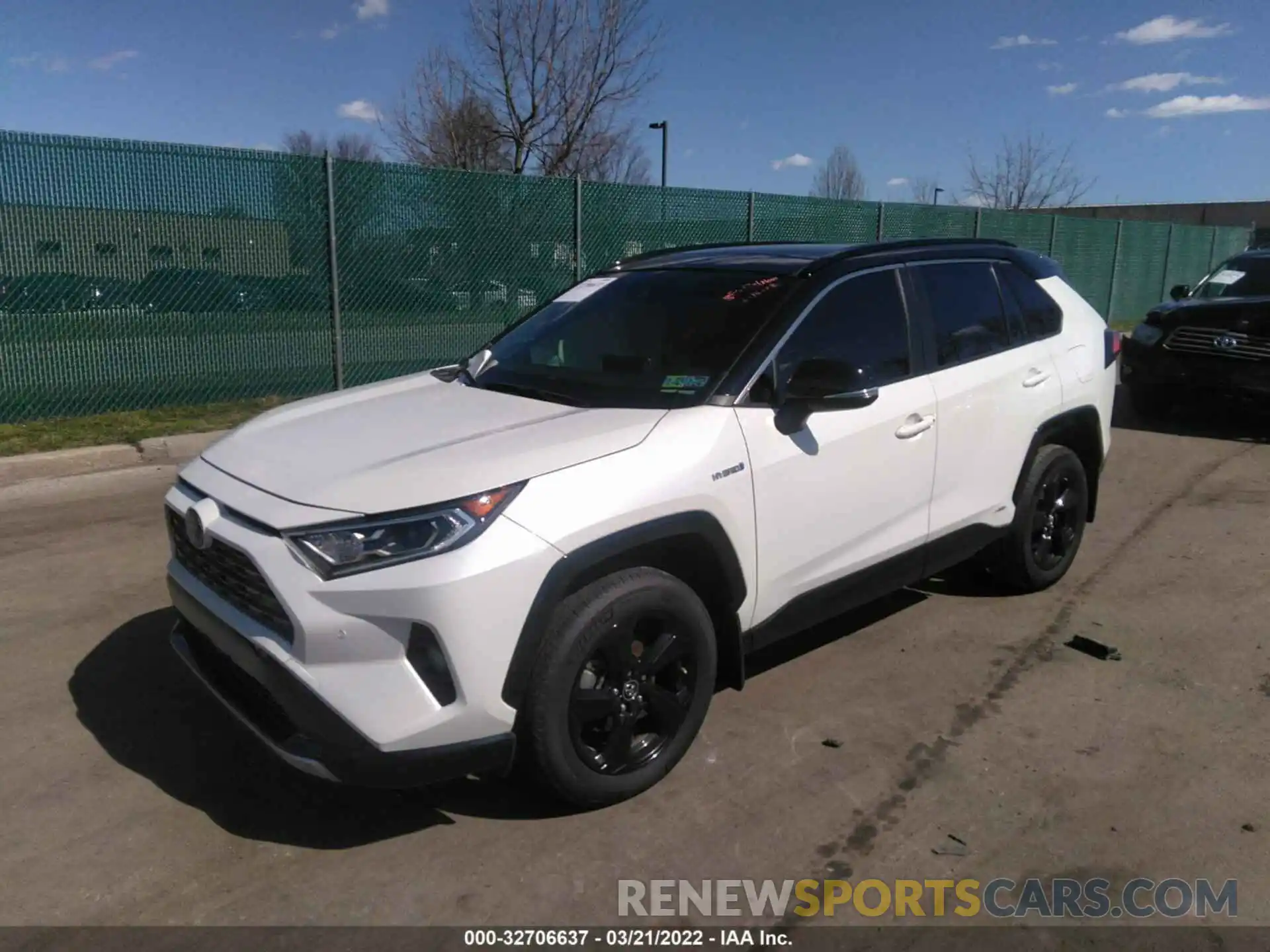 2 Photograph of a damaged car JTMEWRFV4KJ008692 TOYOTA RAV4 2019