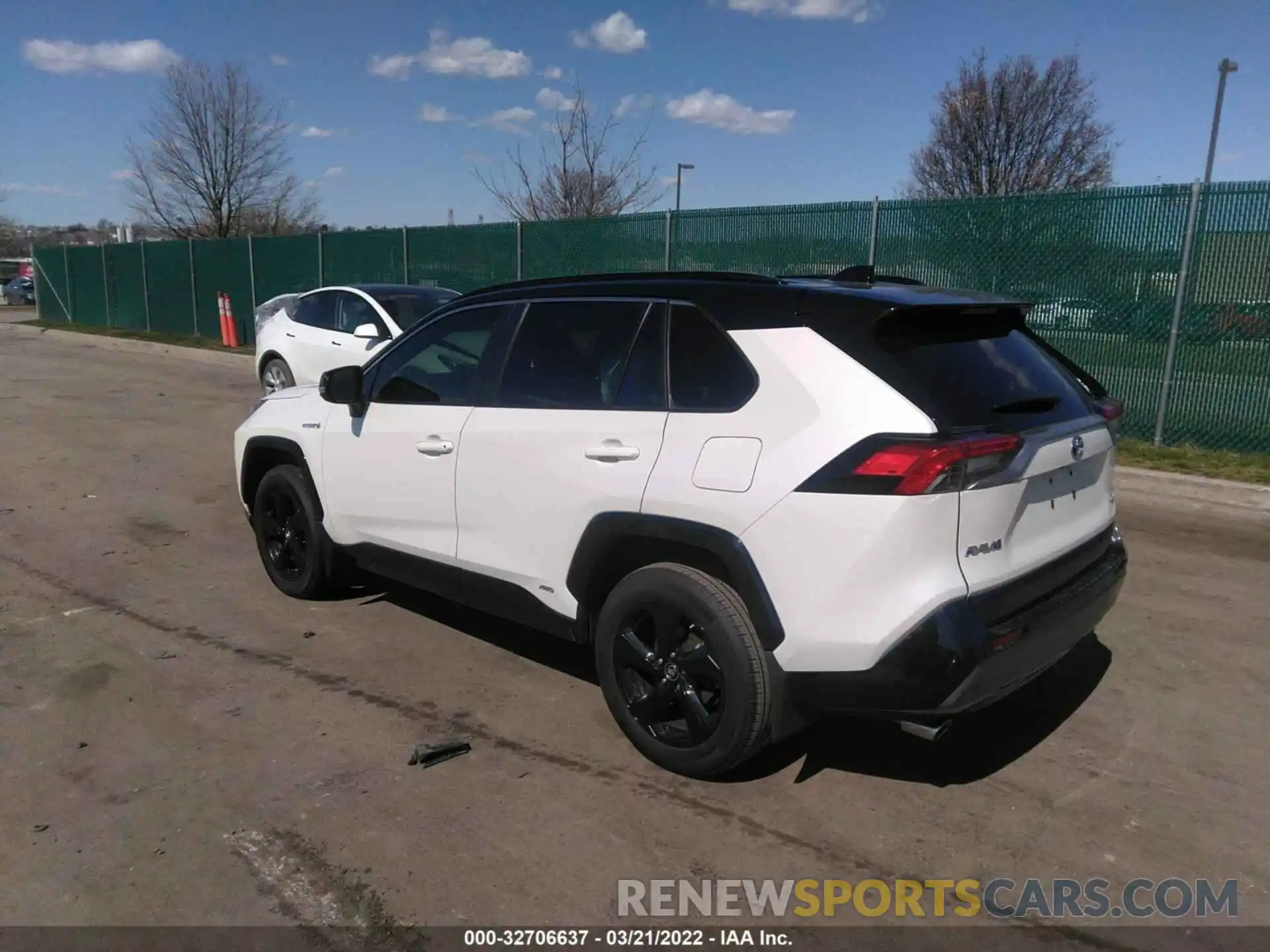 3 Фотография поврежденного автомобиля JTMEWRFV4KJ008692 TOYOTA RAV4 2019