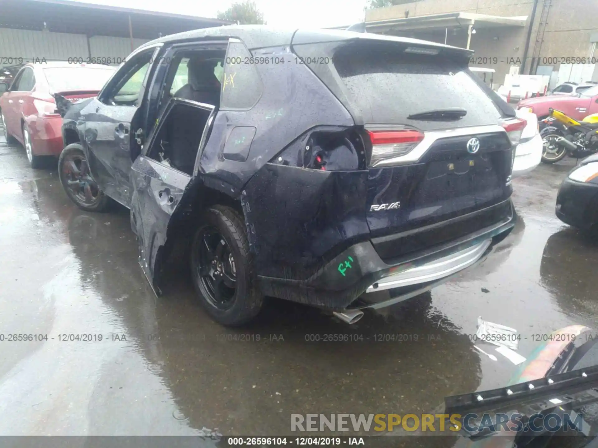 3 Фотография поврежденного автомобиля JTMEWRFV4KJ016470 TOYOTA RAV4 2019