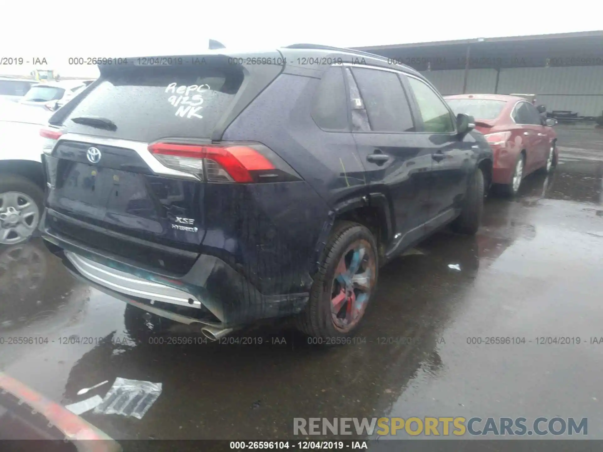 4 Photograph of a damaged car JTMEWRFV4KJ016470 TOYOTA RAV4 2019