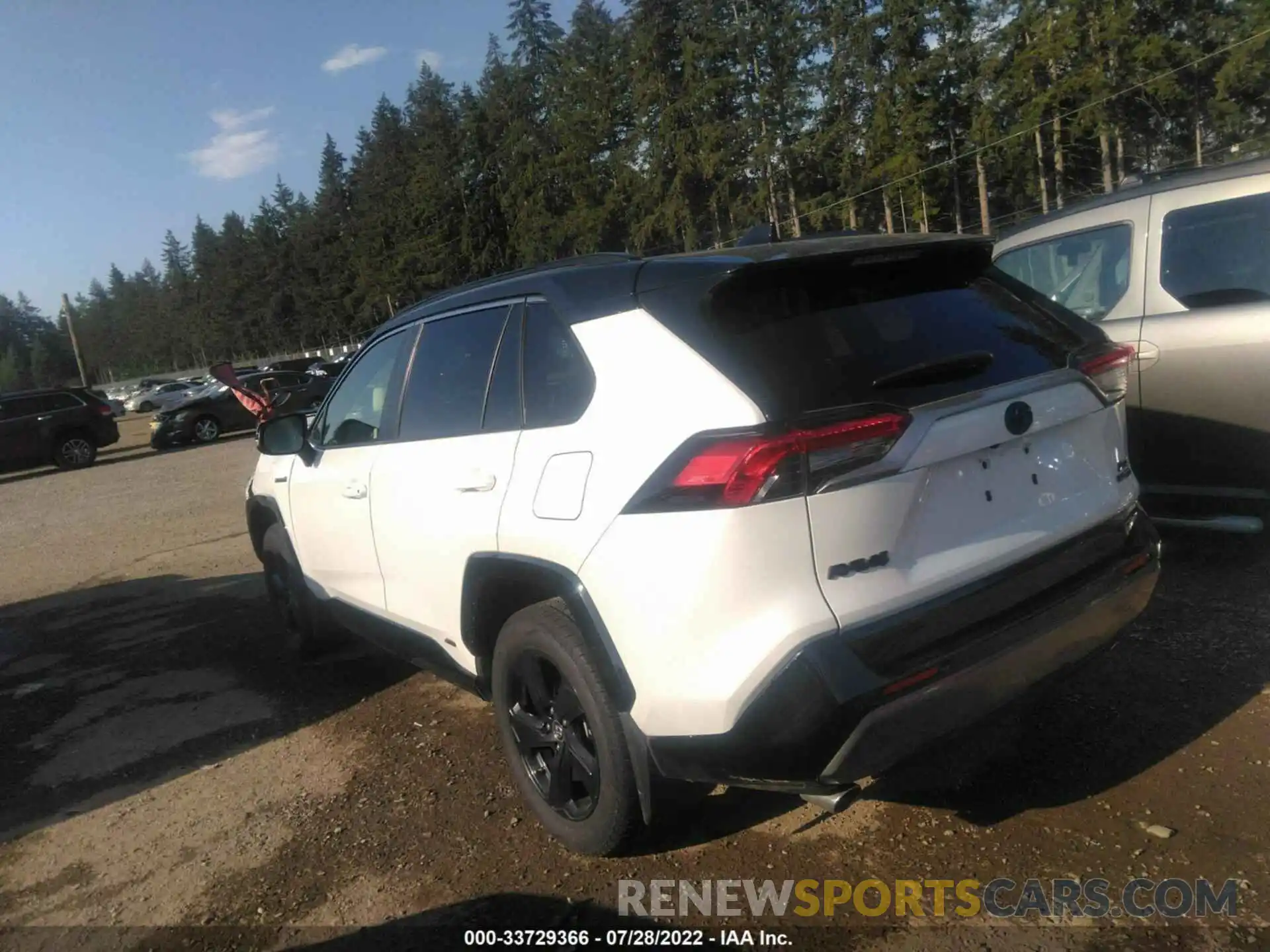 3 Photograph of a damaged car JTMEWRFV4KJ020034 TOYOTA RAV4 2019