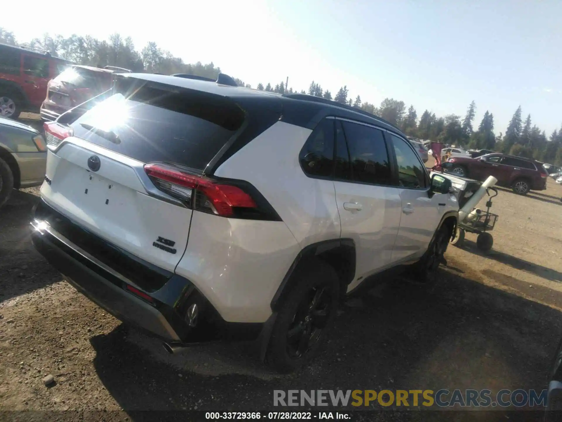 4 Photograph of a damaged car JTMEWRFV4KJ020034 TOYOTA RAV4 2019