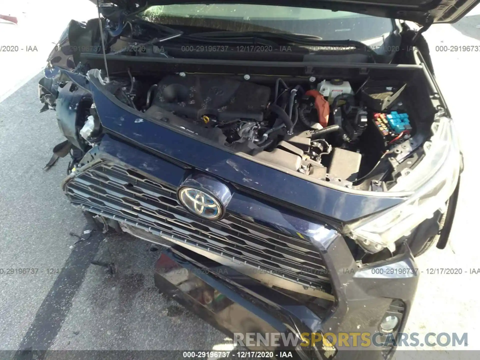 10 Фотография поврежденного автомобиля JTMEWRFV4KJ021183 TOYOTA RAV4 2019