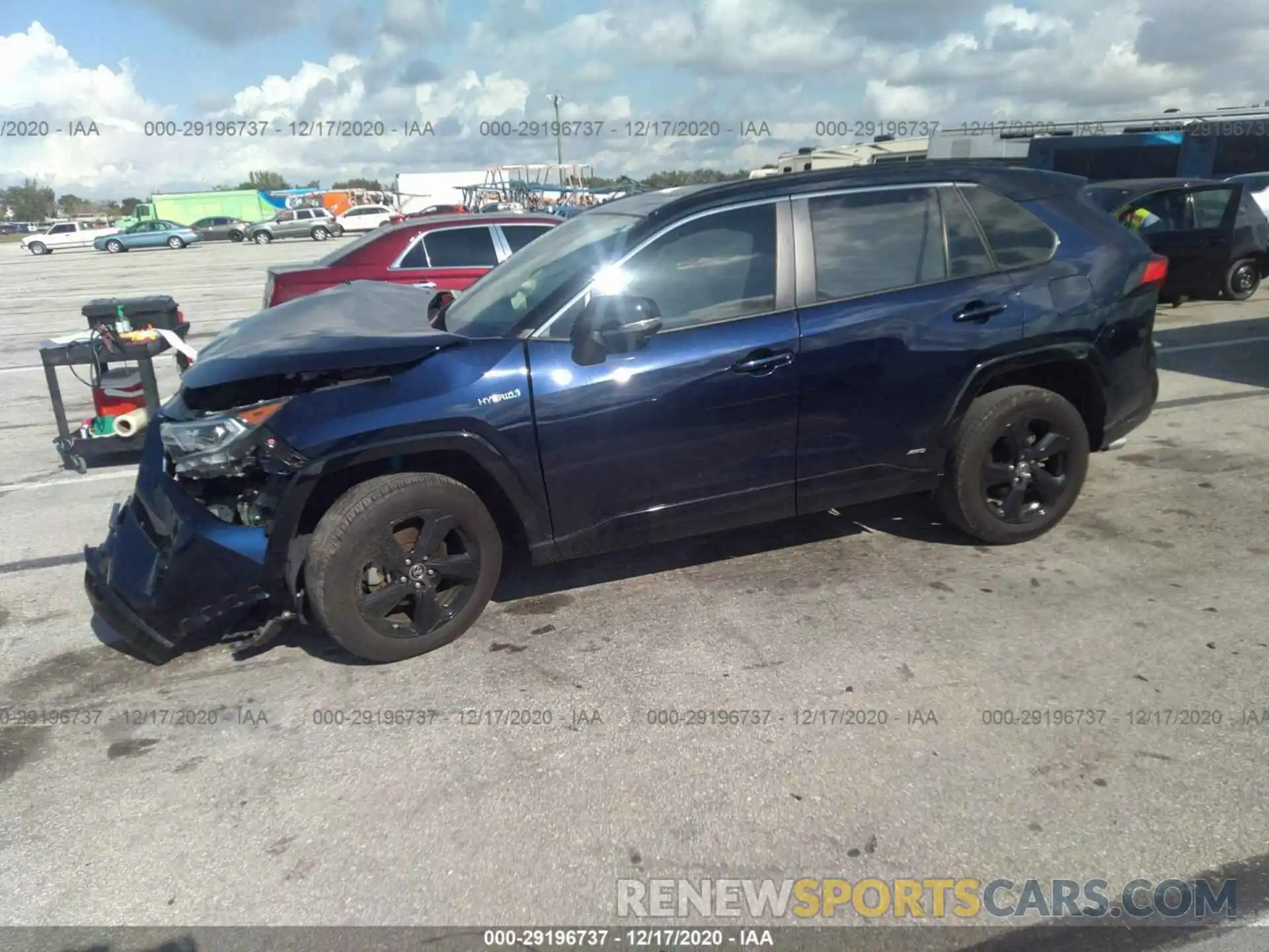 2 Photograph of a damaged car JTMEWRFV4KJ021183 TOYOTA RAV4 2019