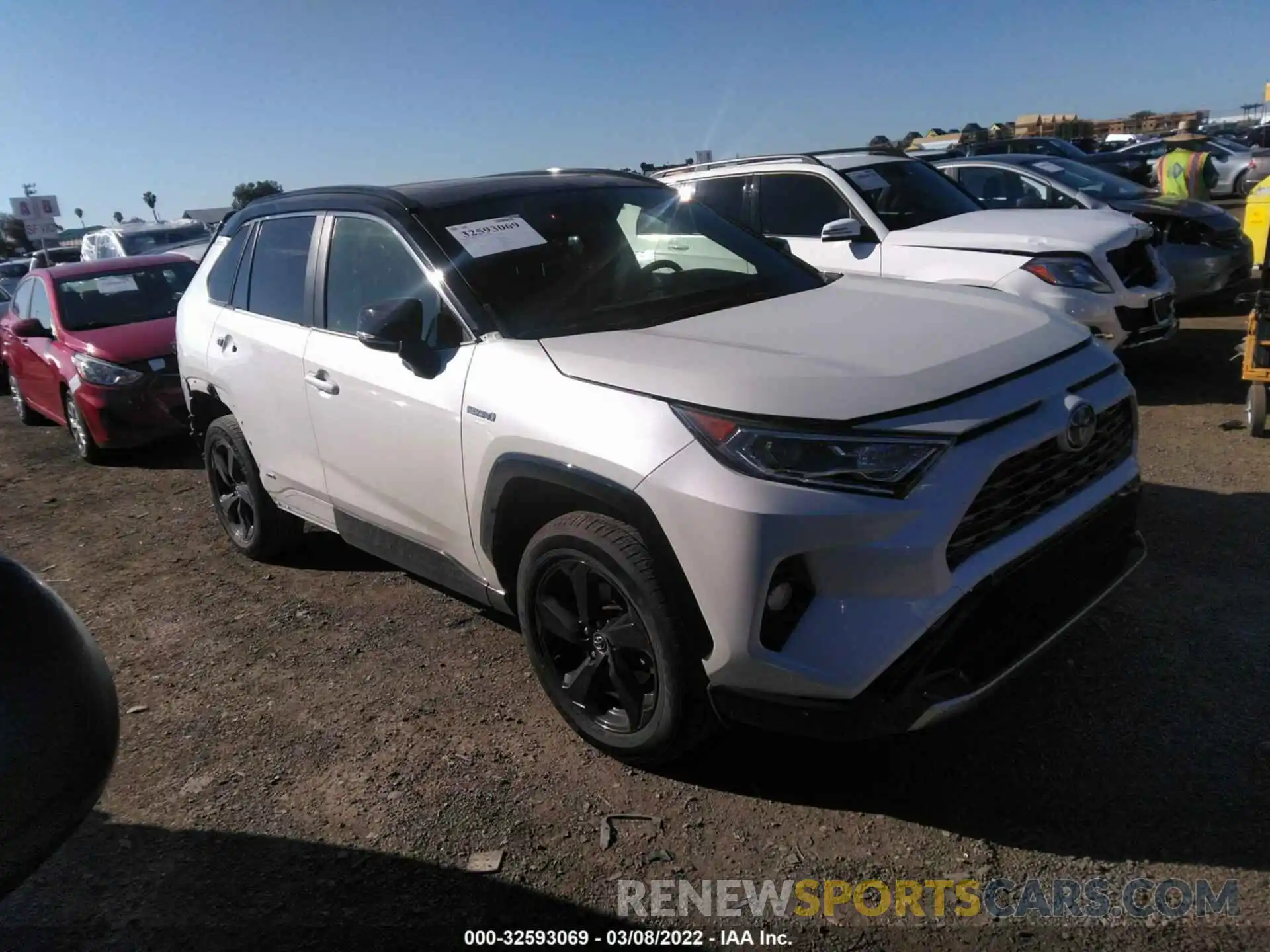 1 Photograph of a damaged car JTMEWRFV4KJ022513 TOYOTA RAV4 2019