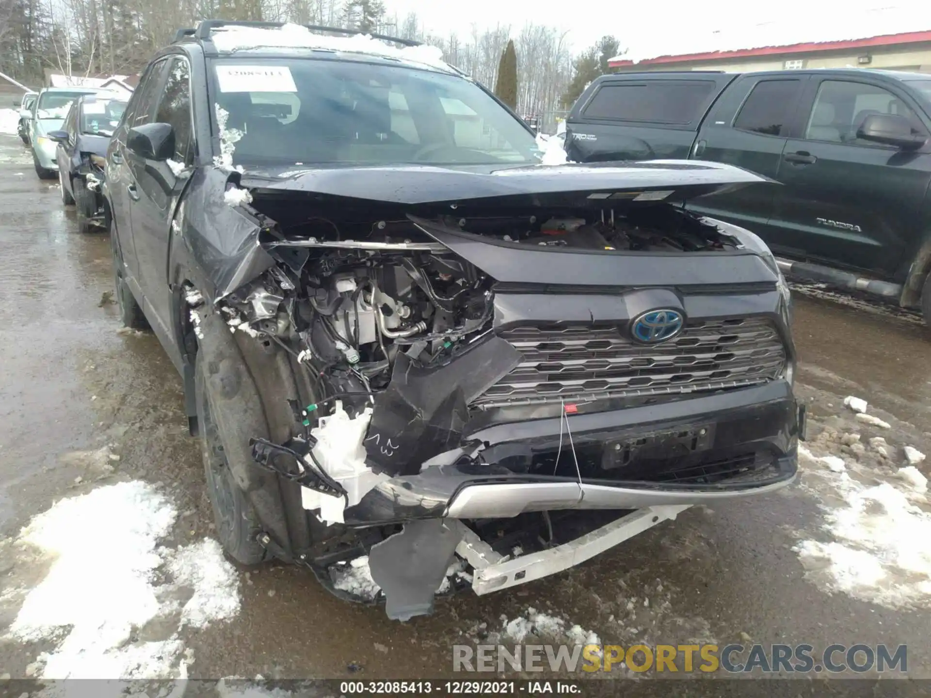 6 Photograph of a damaged car JTMEWRFV4KJ026559 TOYOTA RAV4 2019