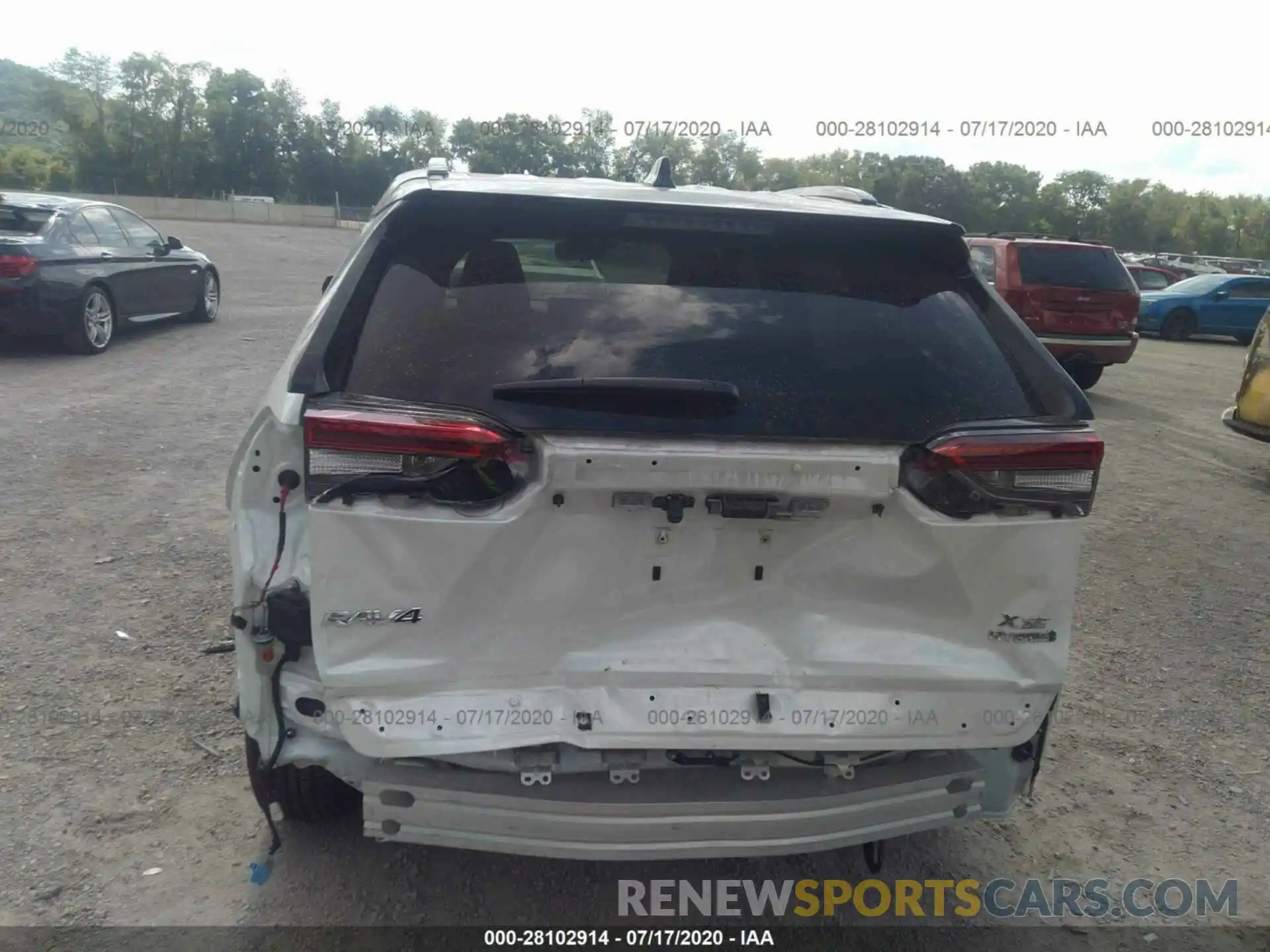 6 Photograph of a damaged car JTMEWRFV5KD505622 TOYOTA RAV4 2019